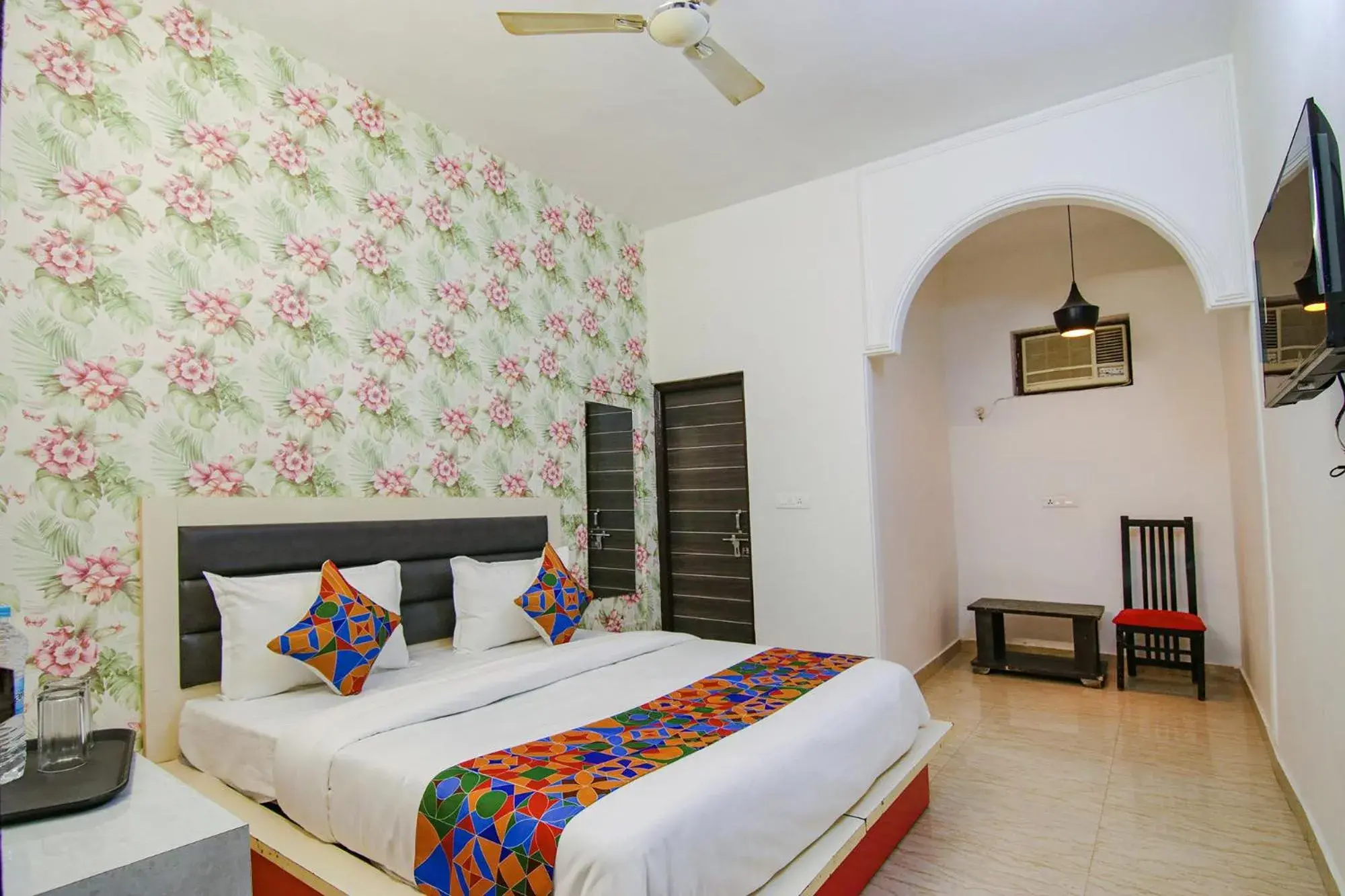 Deluxe Room - single occupancy in FabHotel Gross Empire Deluxe Room - single occupancy in FabHotel Gross Empire
