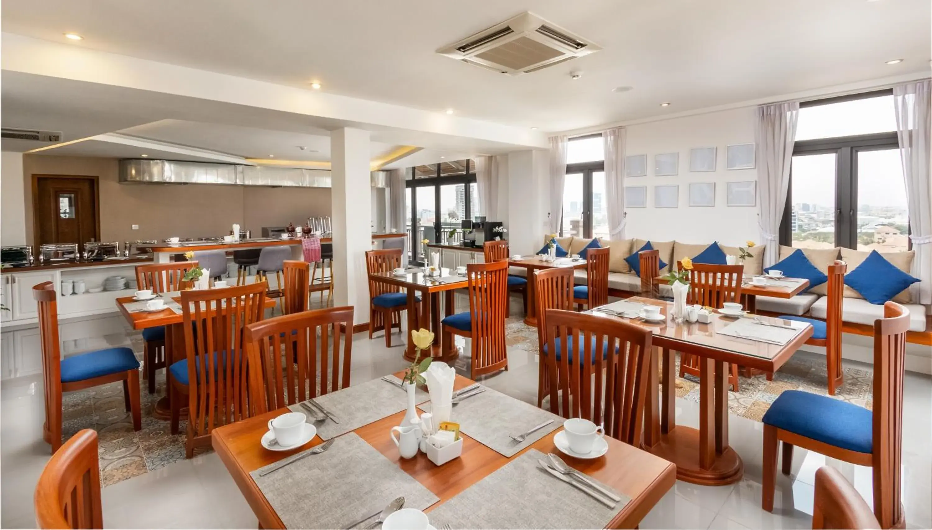 Restaurant/places to eat in Jaya Suites Hotel Restaurant/places to eat in Jaya Suites Hotel