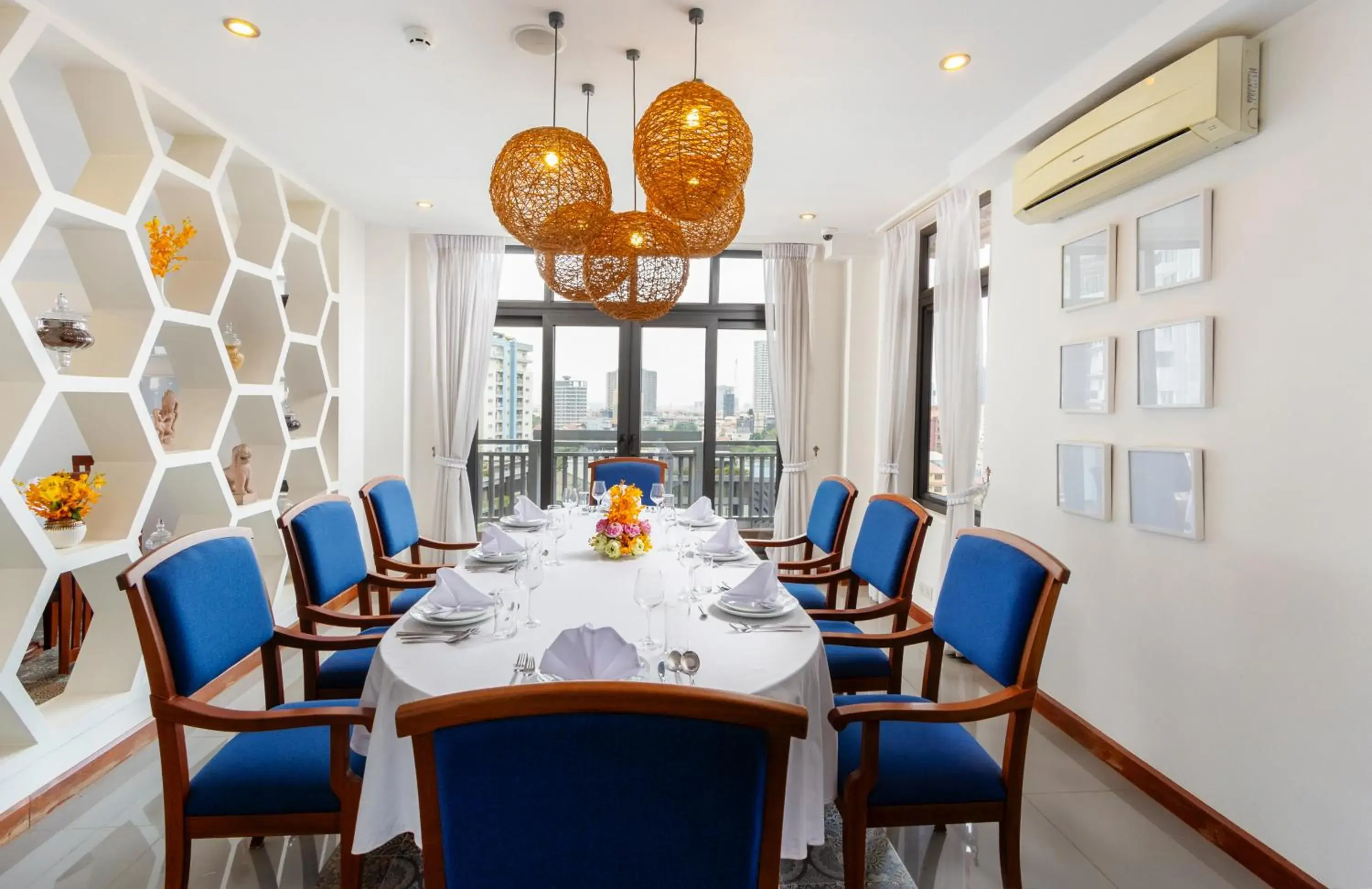 Restaurant/places to eat in Jaya Suites Hotel Restaurant/places to eat in Jaya Suites Hotel