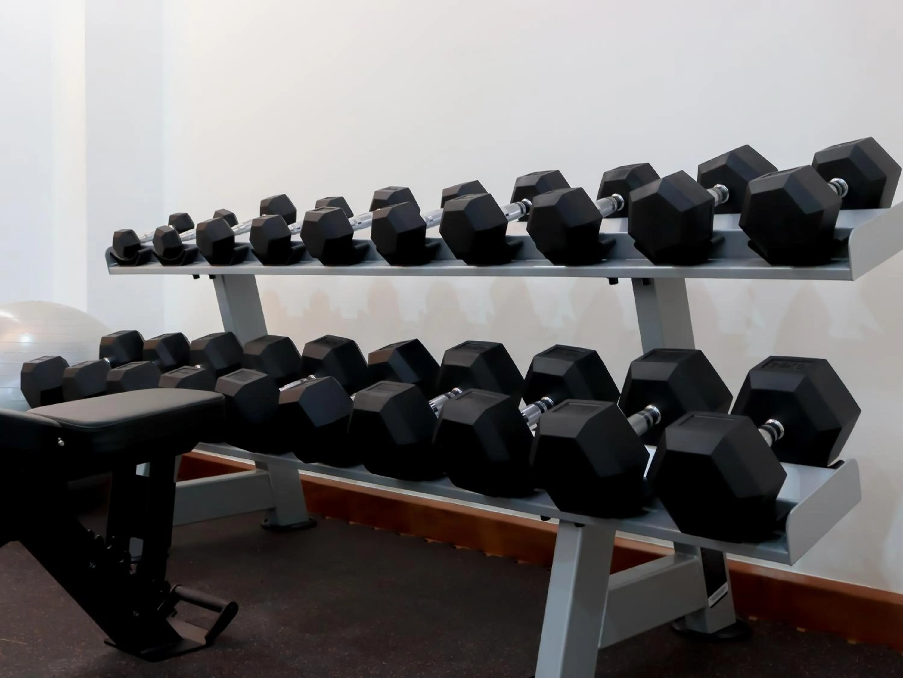 Fitness centre/facilities in Jaya Suites Hotel