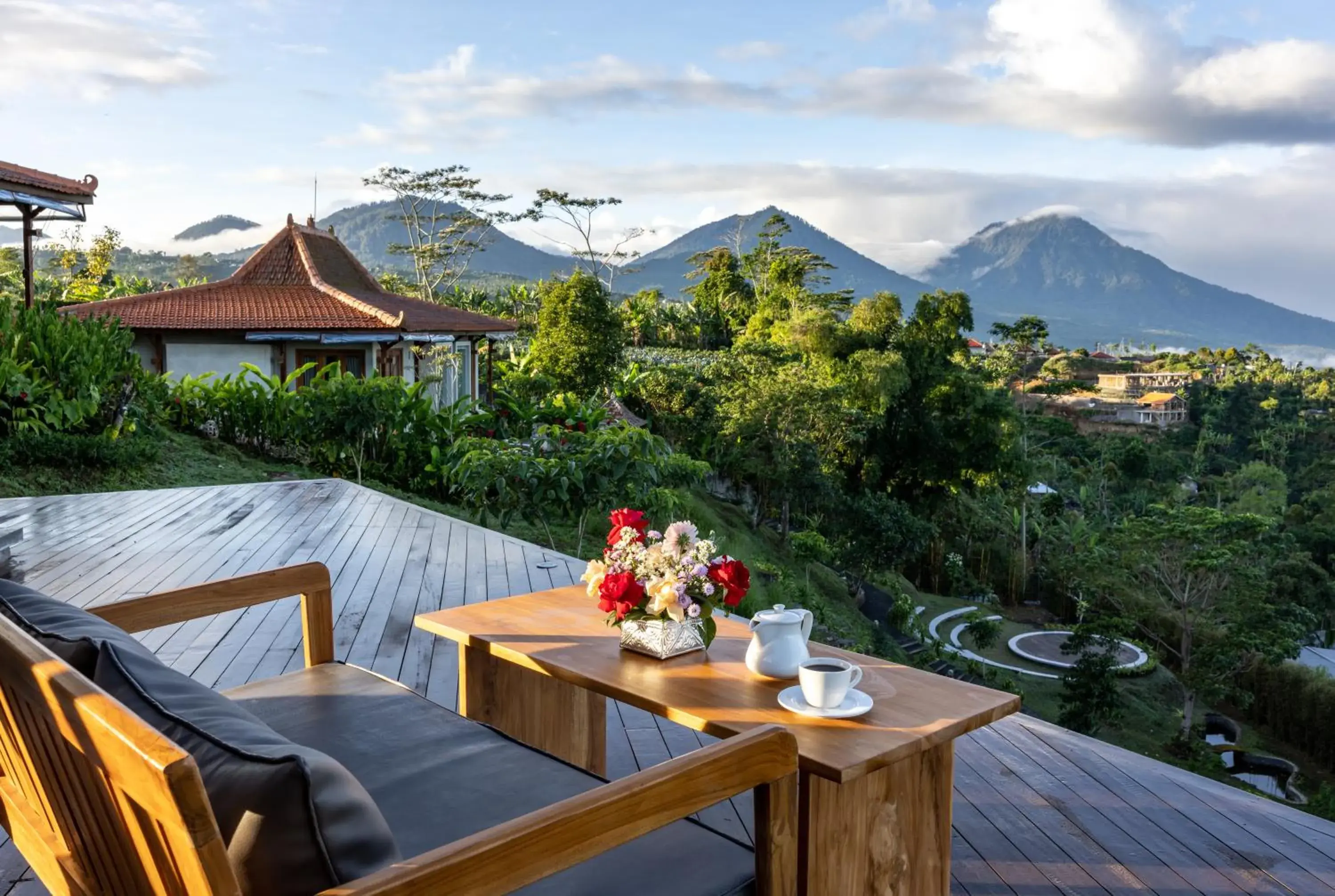 Restaurant/places to eat in Munduk Tentrem Resort Restaurant/places to eat in Munduk Tentrem Resort