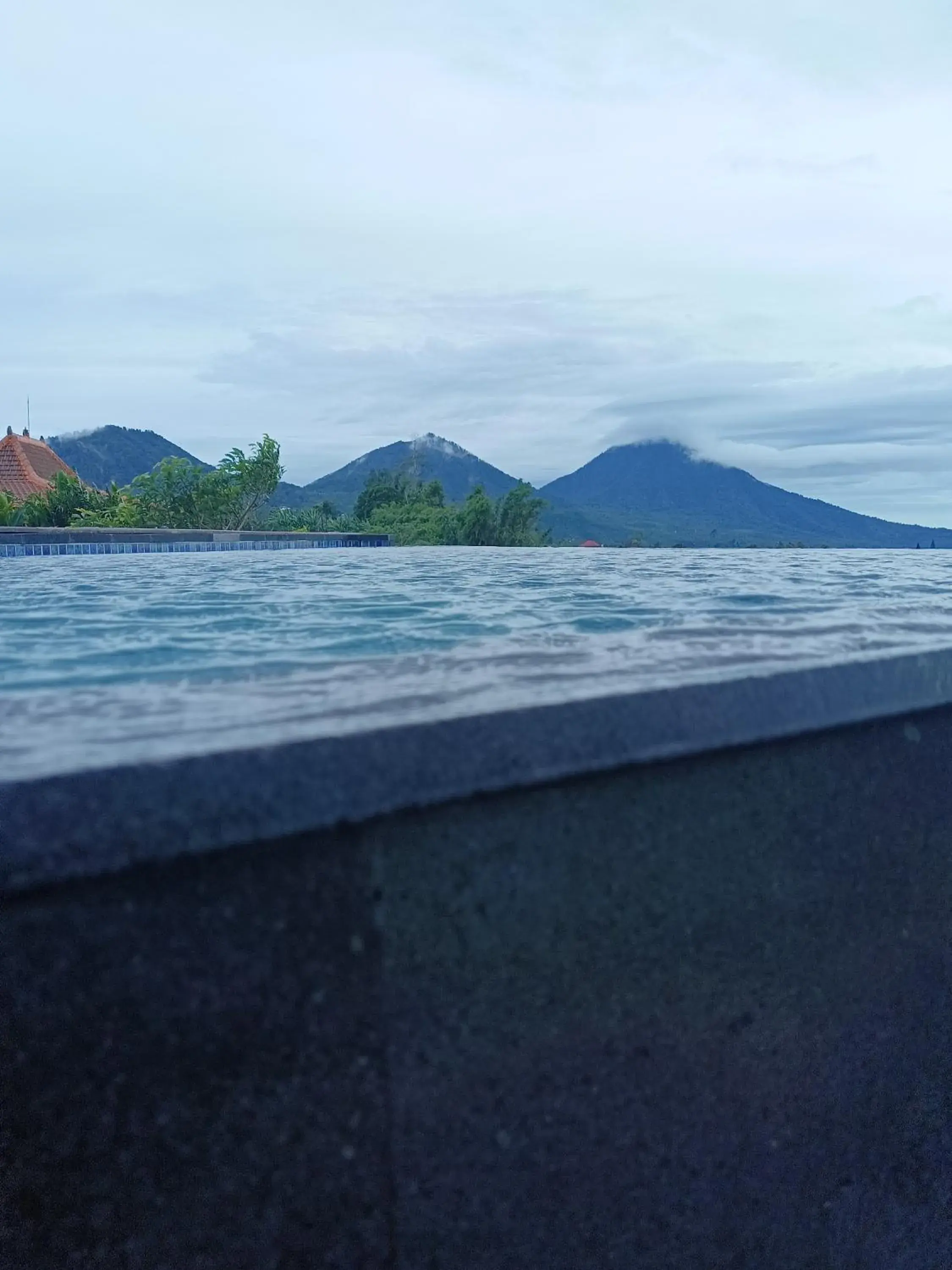 Swimming pool in Munduk Tentrem Resort Swimming pool in Munduk Tentrem Resort