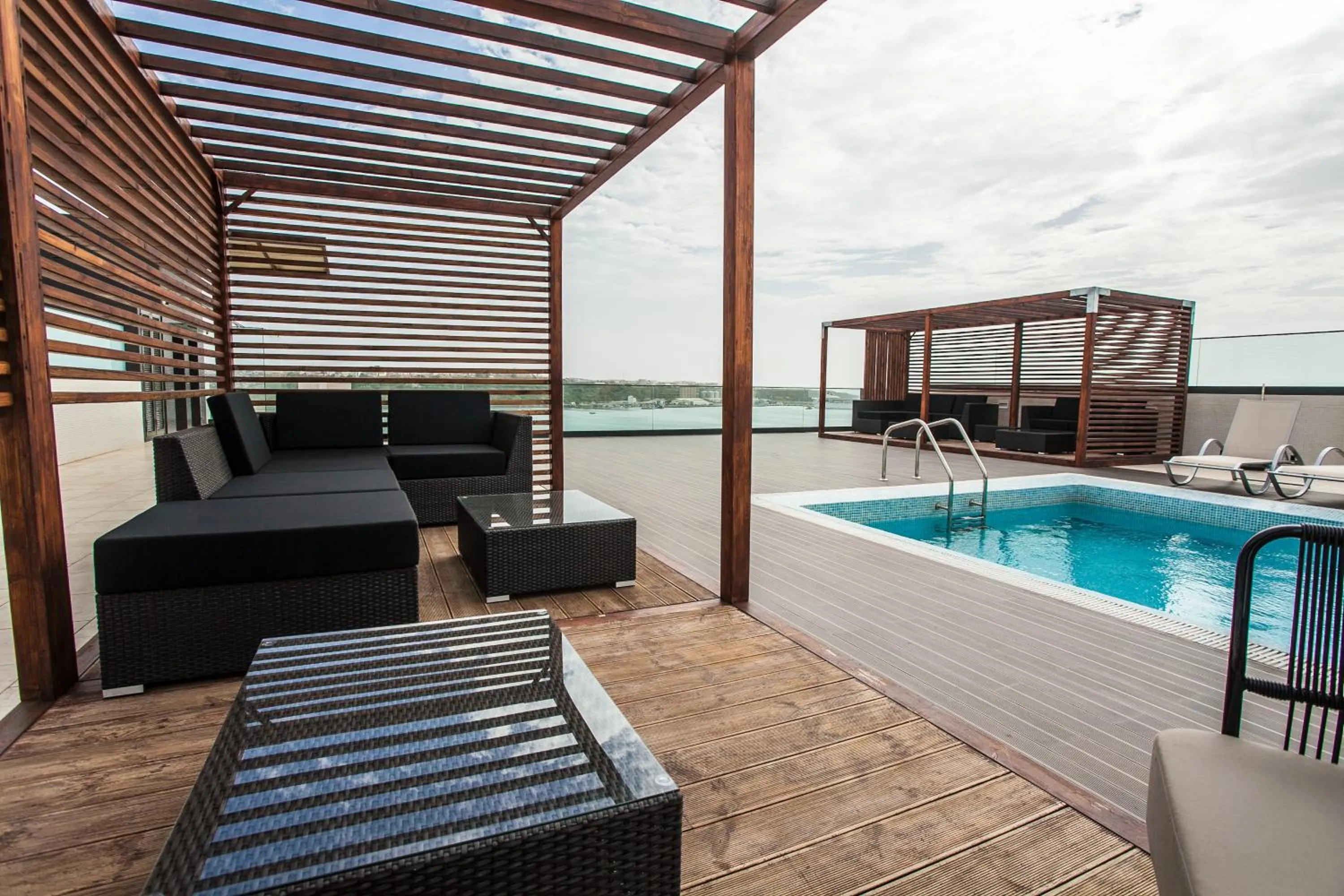 Swimming pool in Hotel Pérola