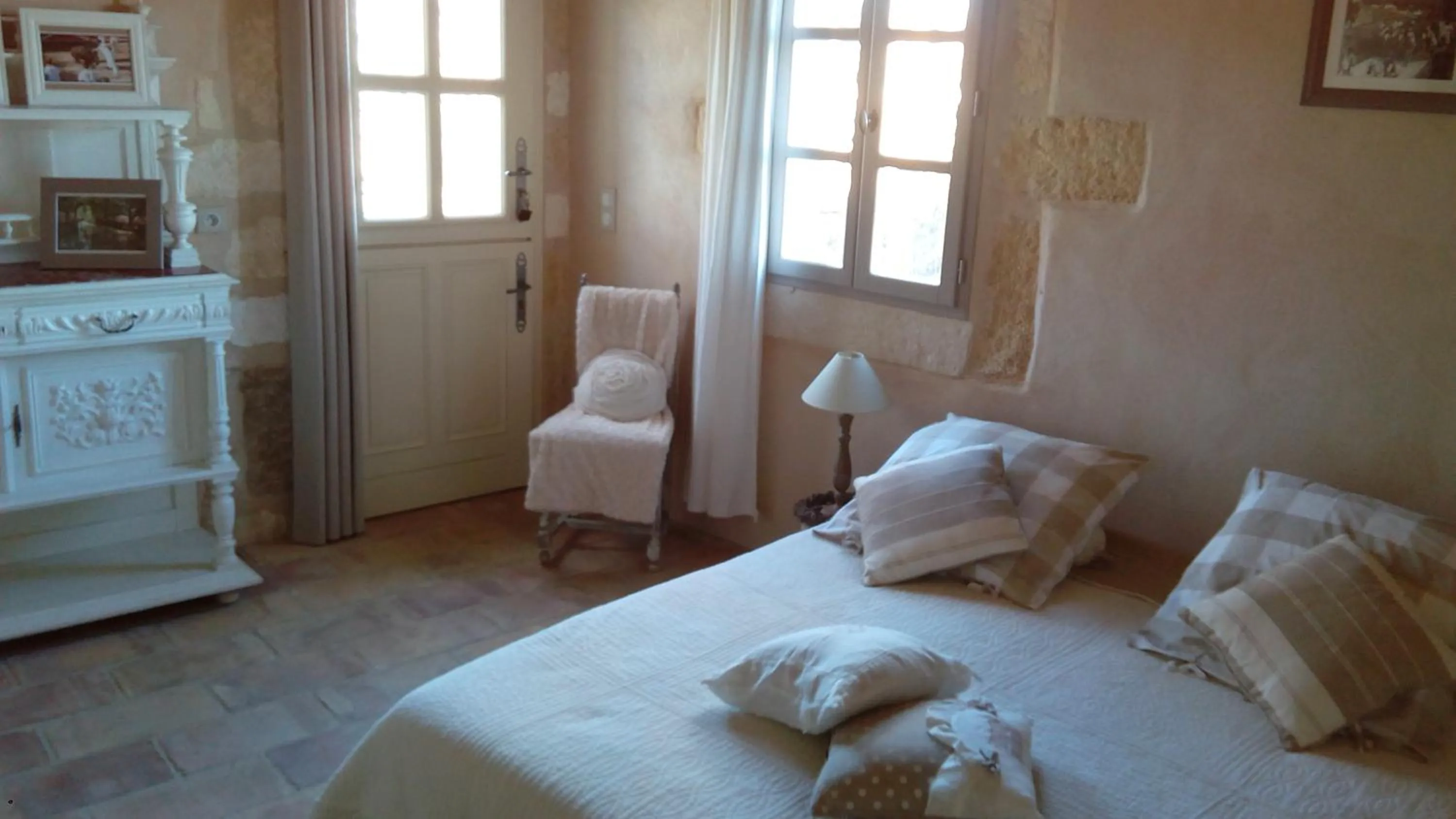 Photo of the whole room, Bed in Le Mazet De Jean