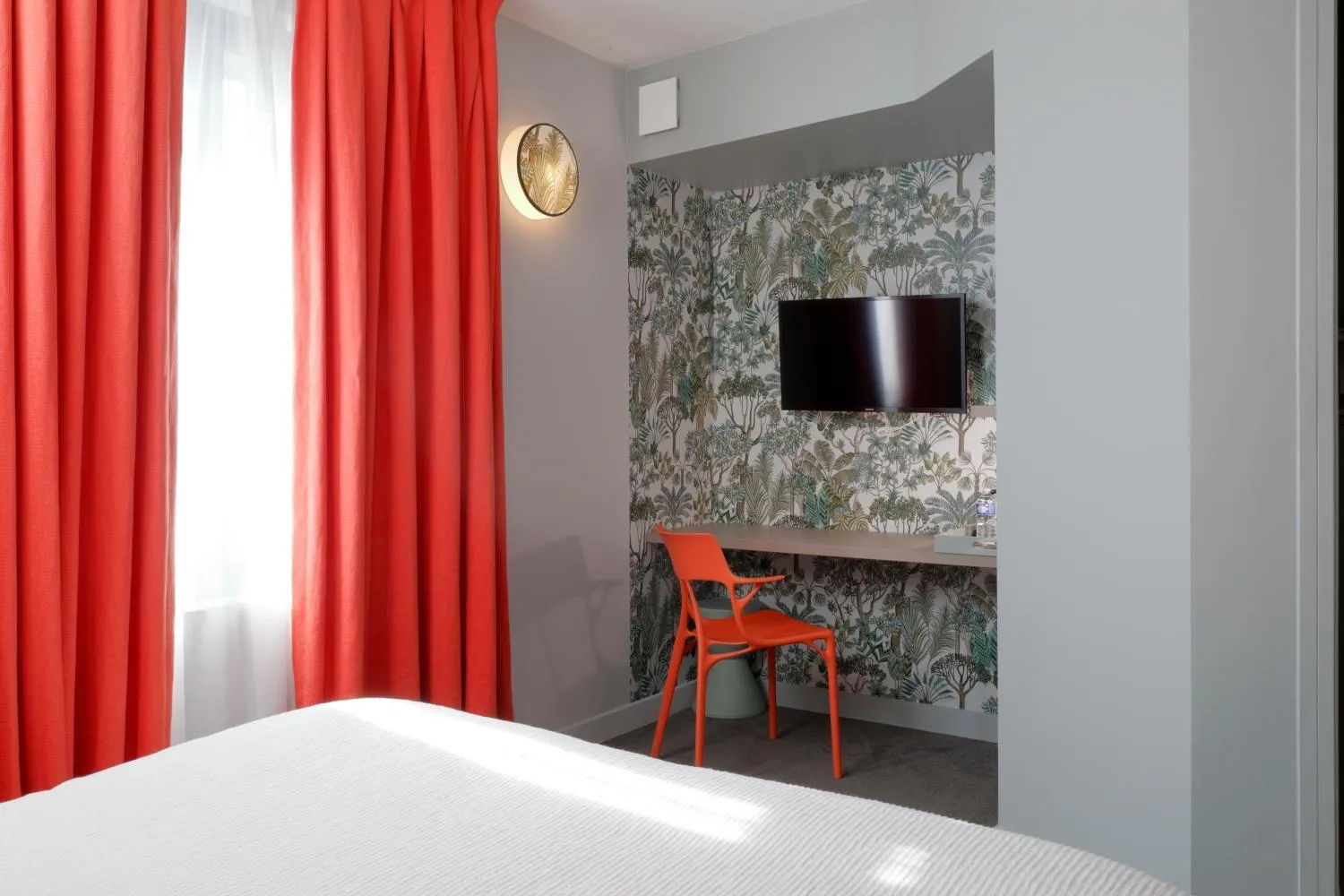 Bed in Hôtel Les Herbes Folles