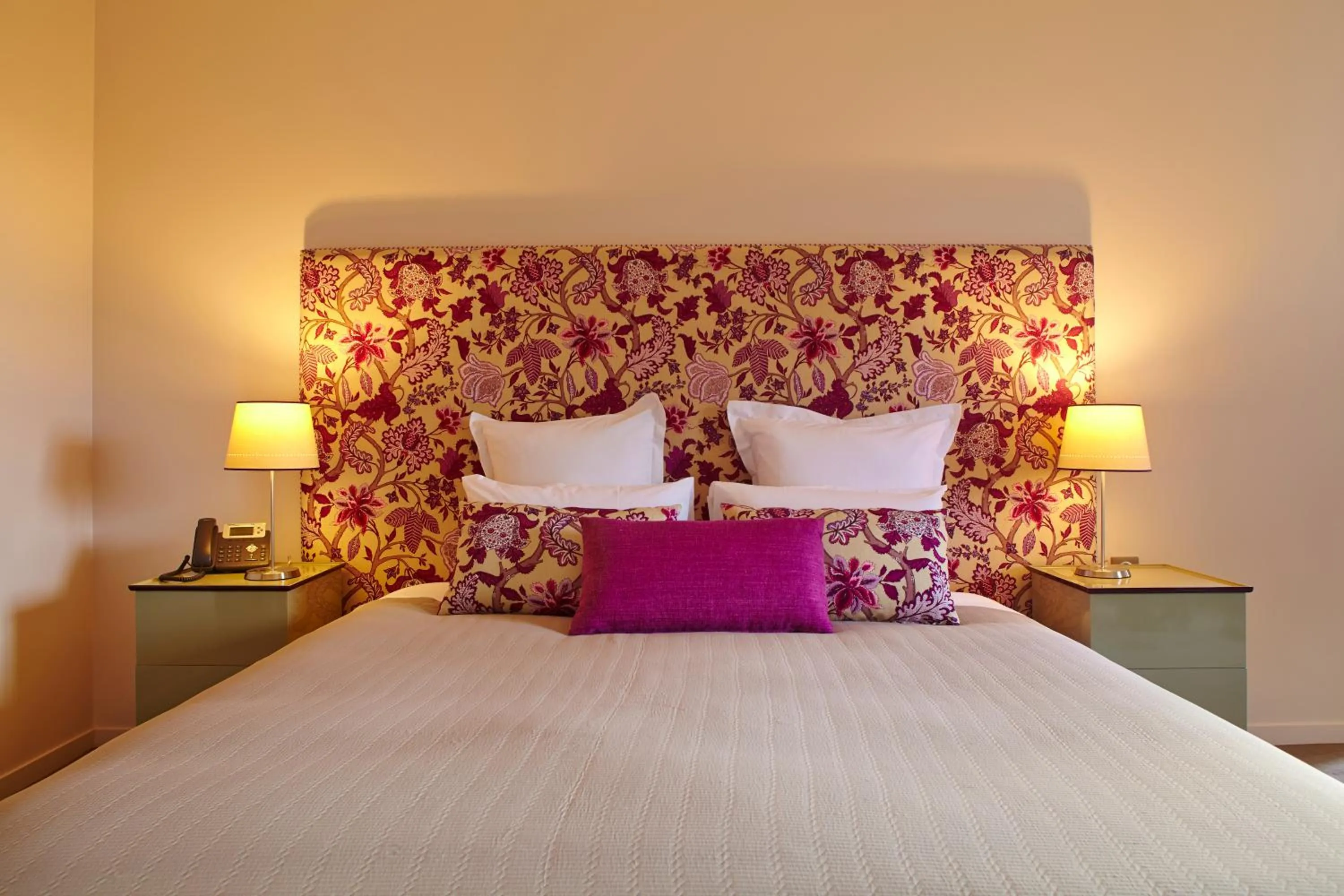 Bedroom, Bed in Hôtel Les Herbes Folles