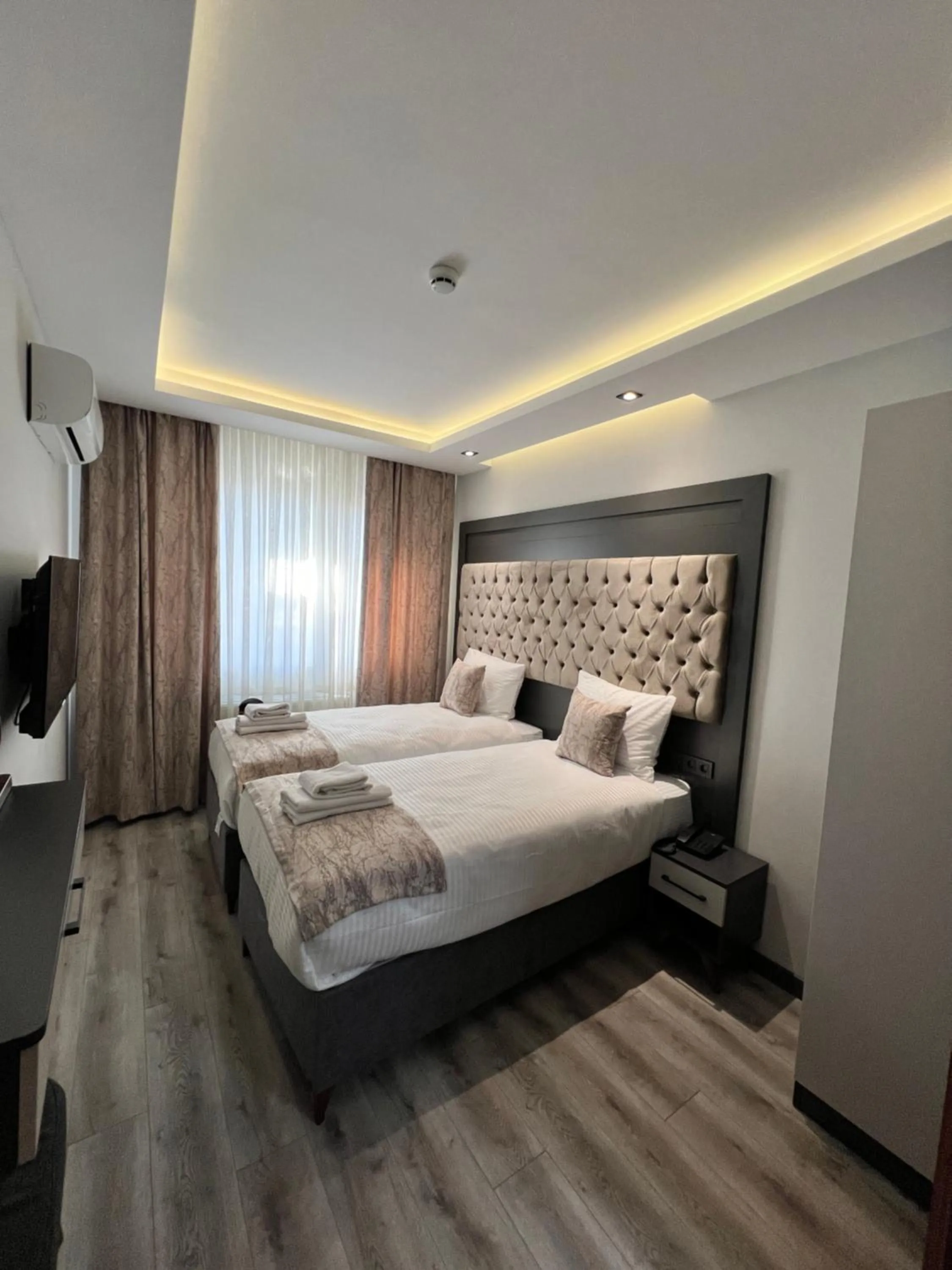 Bed in Golden Stoneluxe İstanbul Hotel