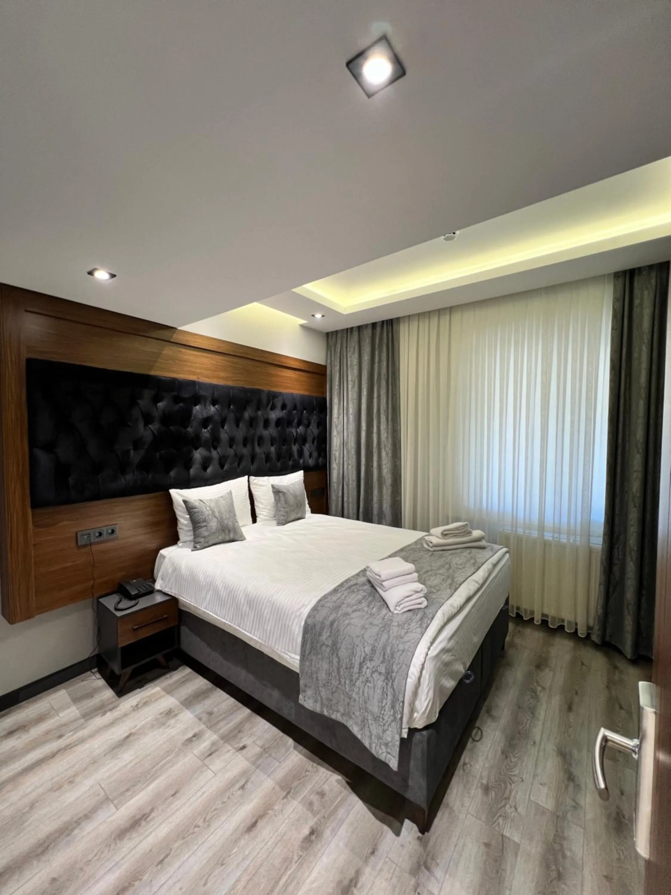 Bed in Golden Stoneluxe İstanbul Hotel
