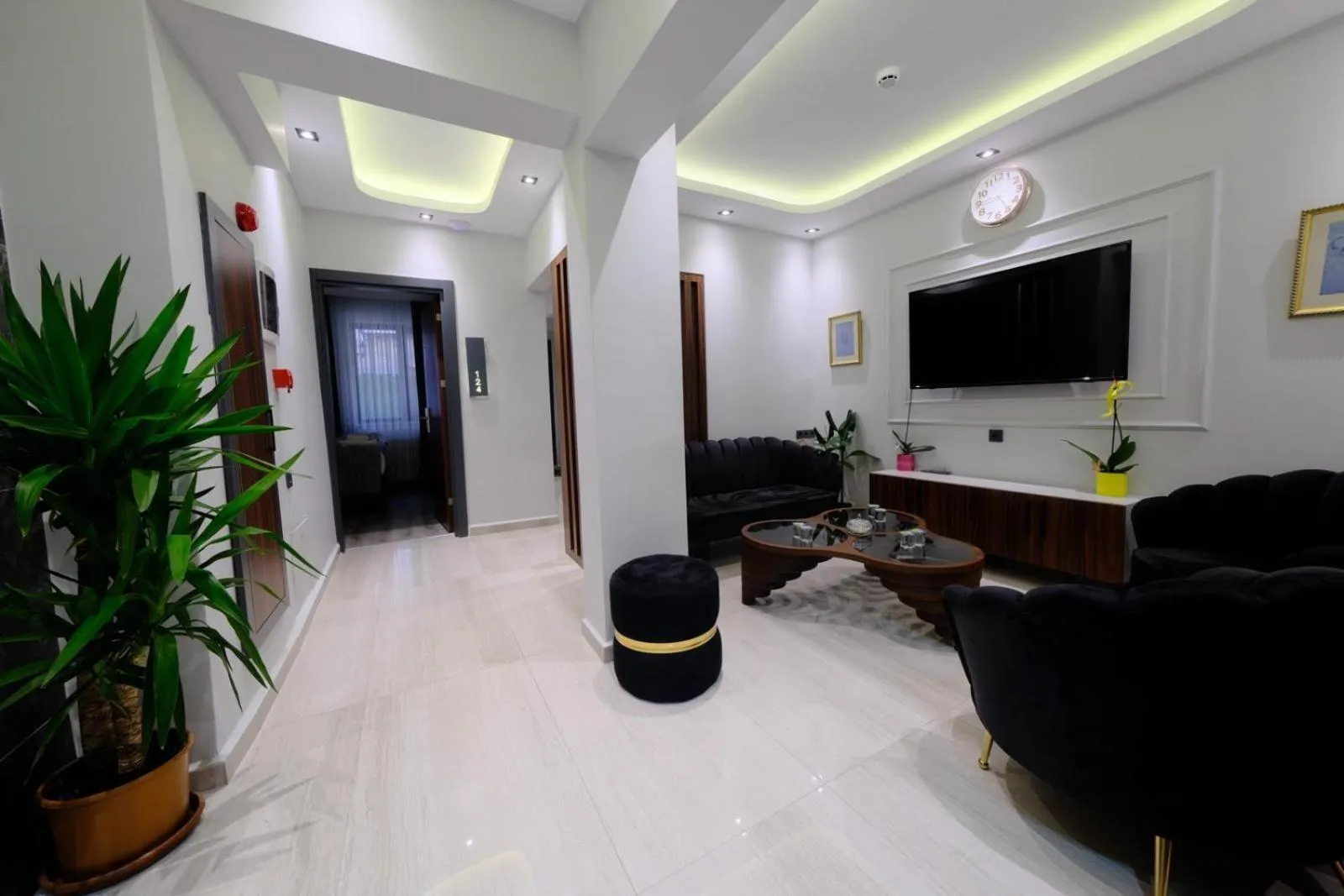 Communal lounge/ TV room in Golden Stoneluxe İstanbul Hotel