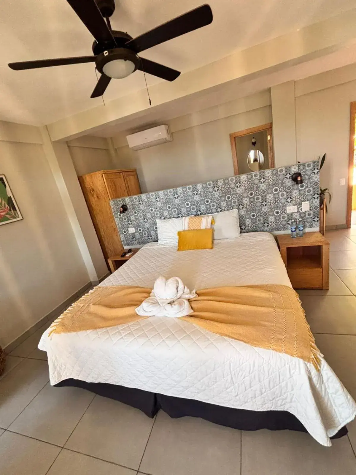 King Suite with Ocean View in Hotel Los Mangos El Salvador King Suite with Ocean View in Hotel Los Mangos El Salvador