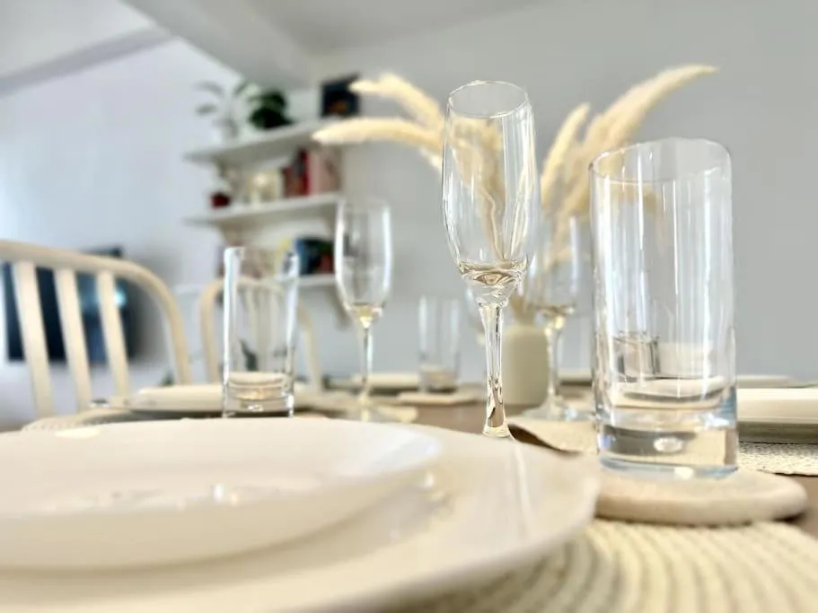 Dining area in 3 Bedroom Beachside apartment - 30 Secs from beach