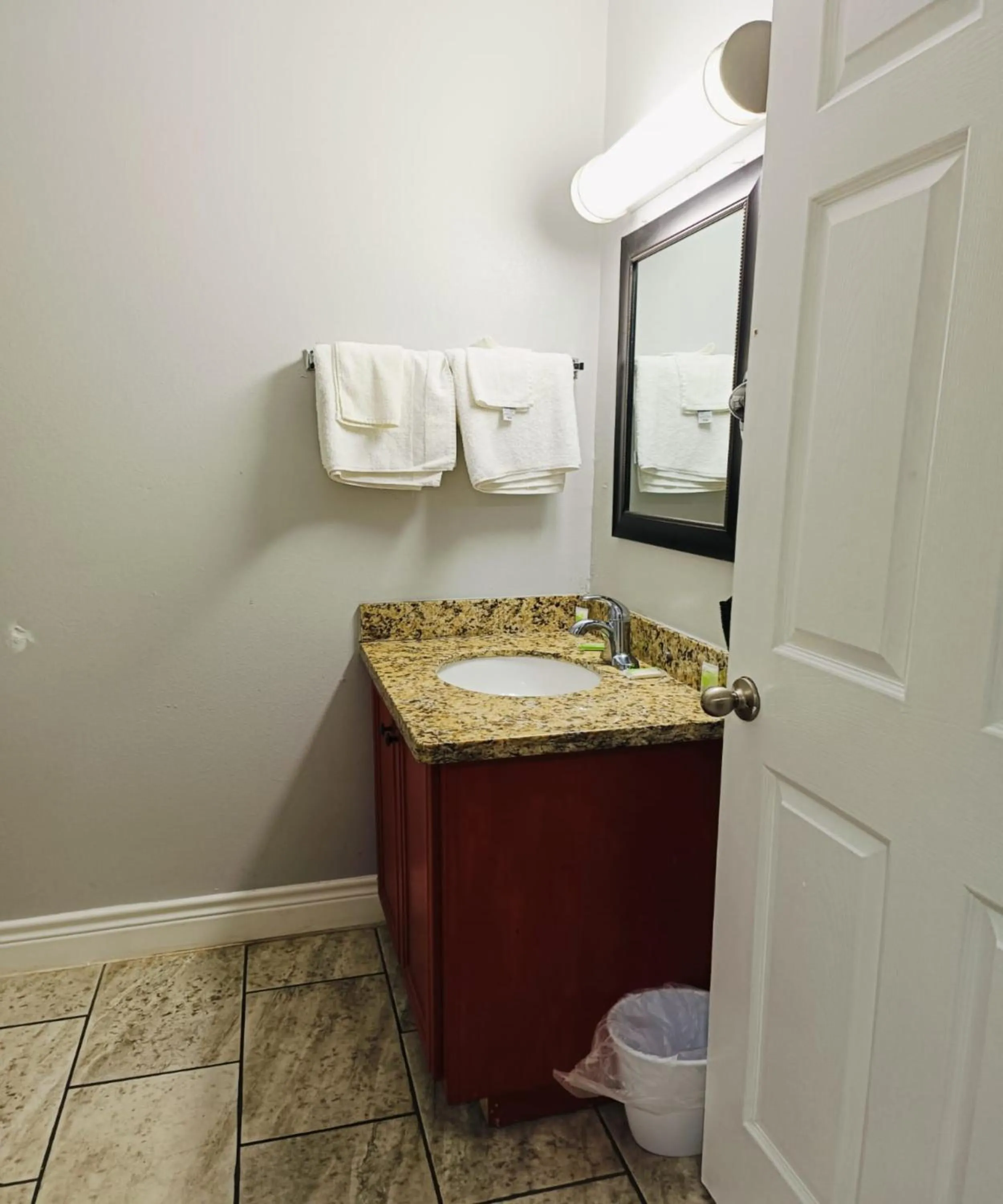 Bathroom in Village Inn Motel Rockport near Aransas Bay