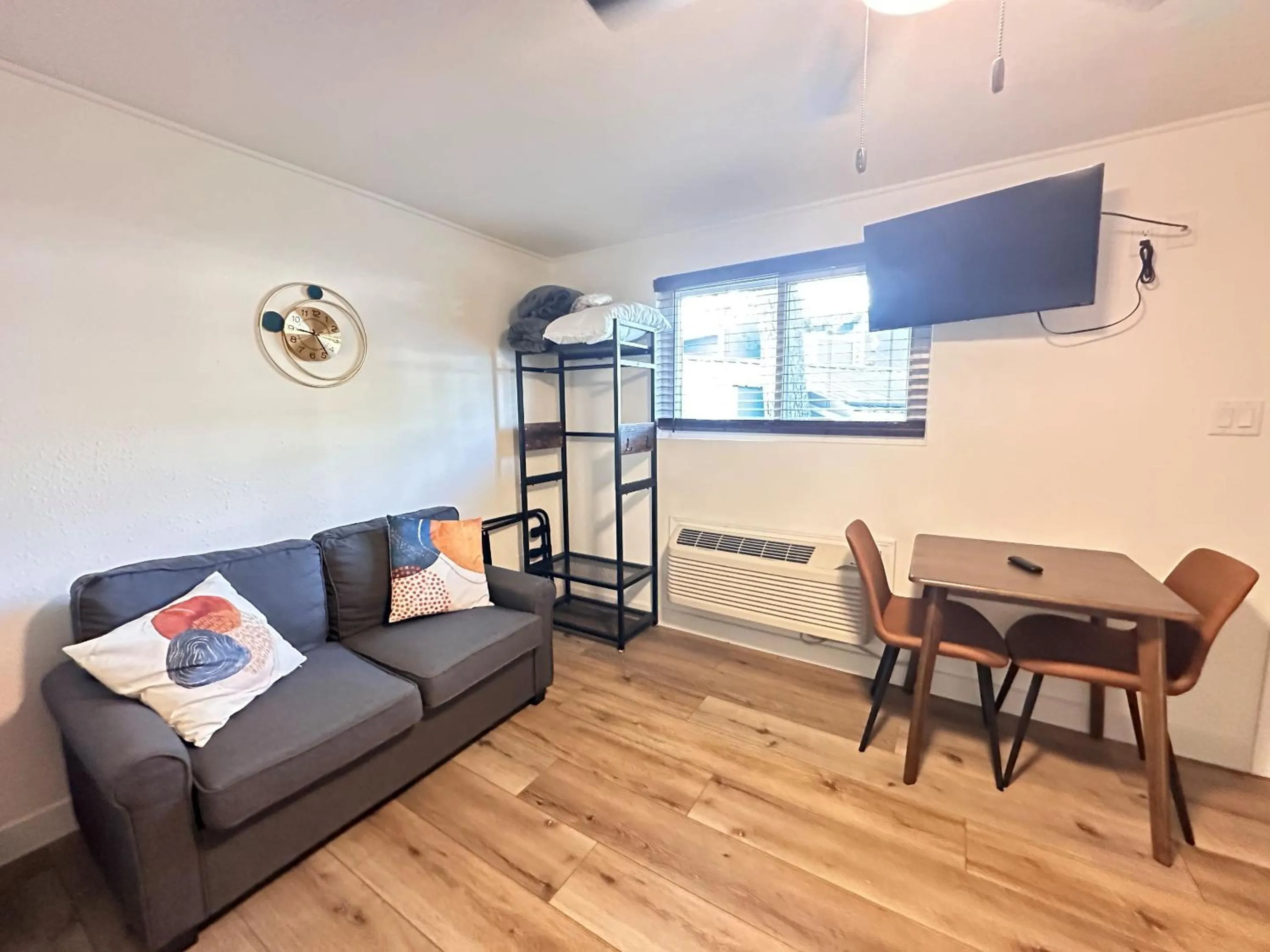 Living room, Bed in Alhonna Resort