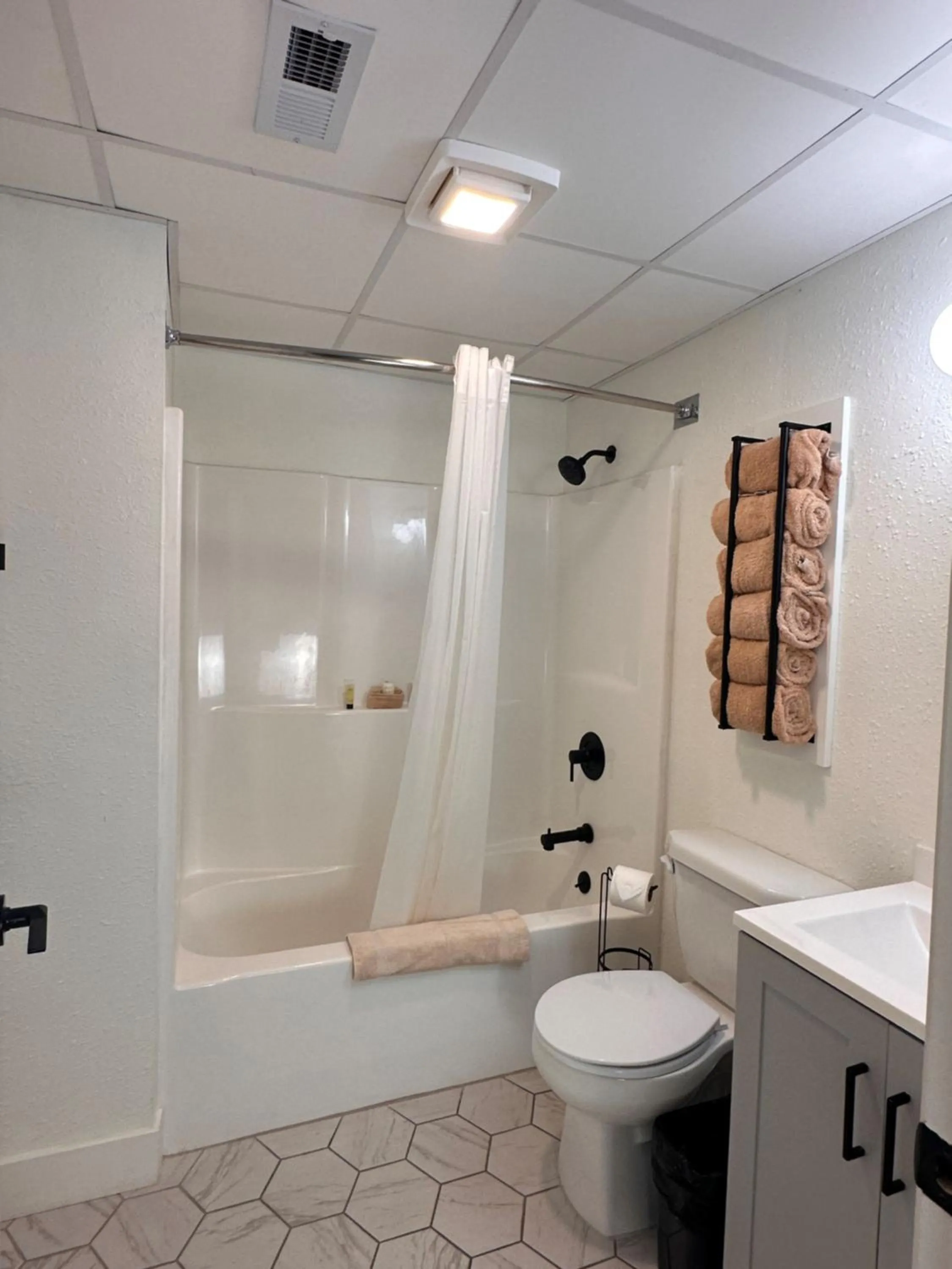 Bathroom in Alhonna Resort