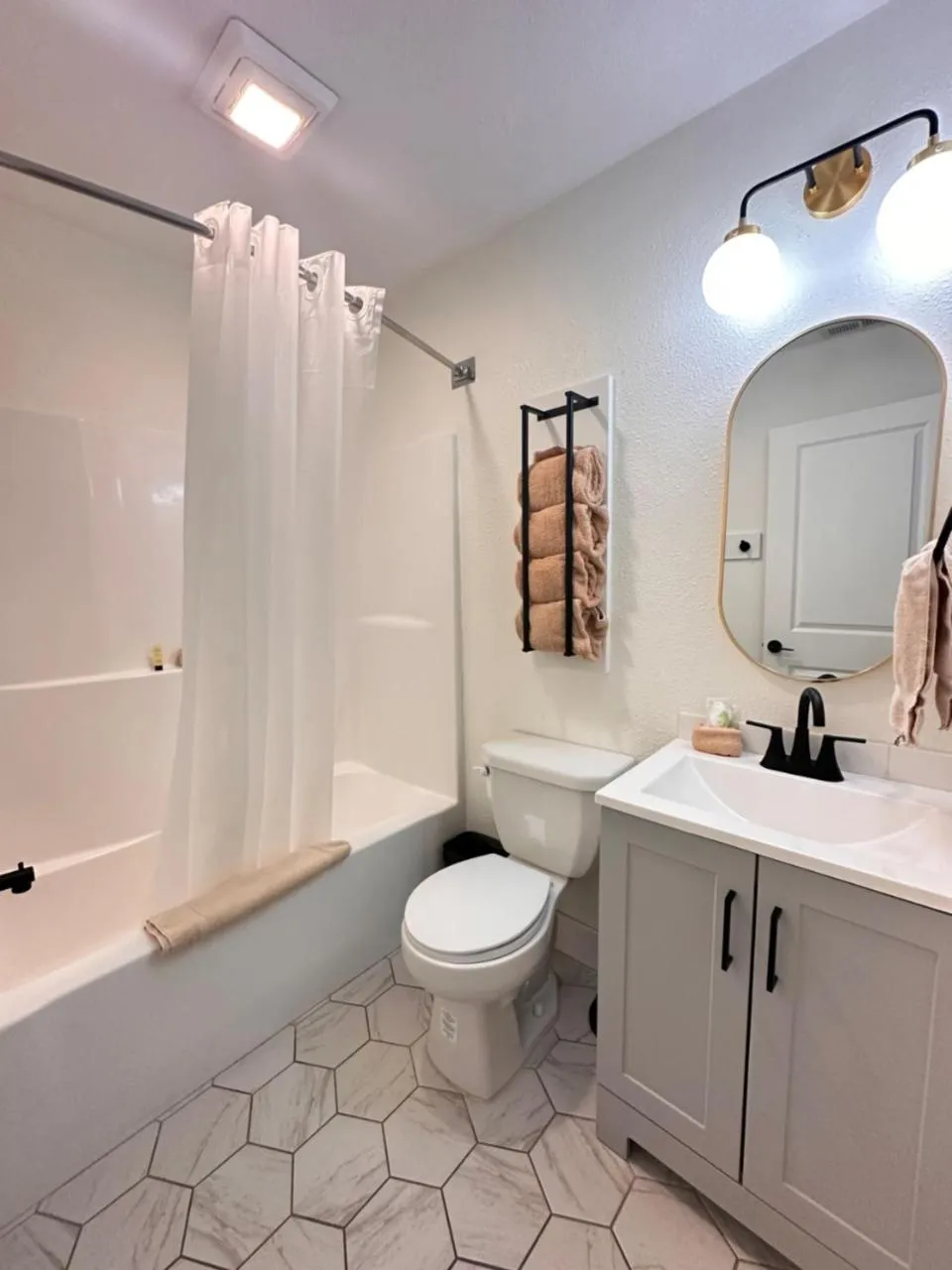 Bathroom in Alhonna Resort