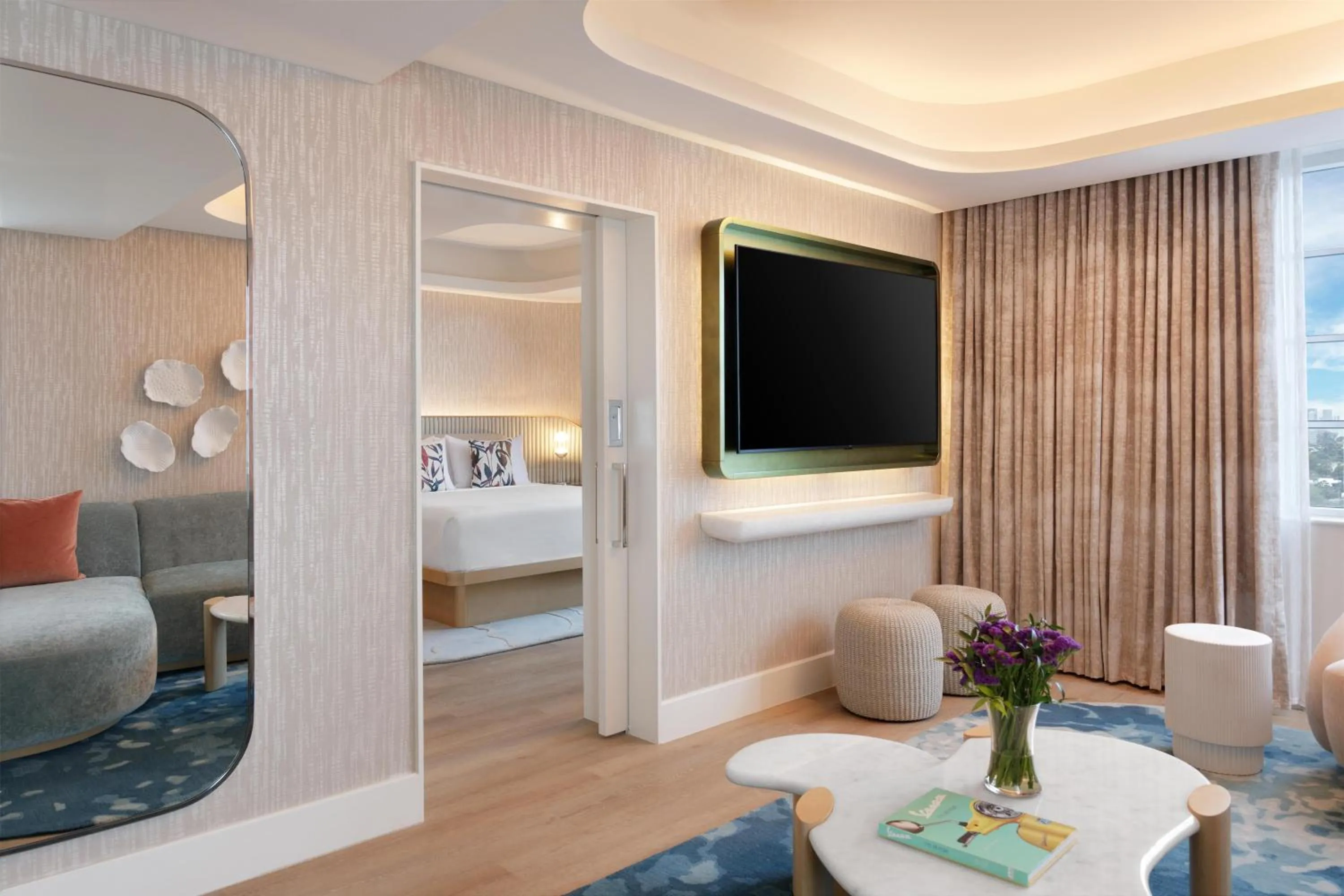 Photo of the whole room, Bed in Andaz Miami Beach, By Hyatt