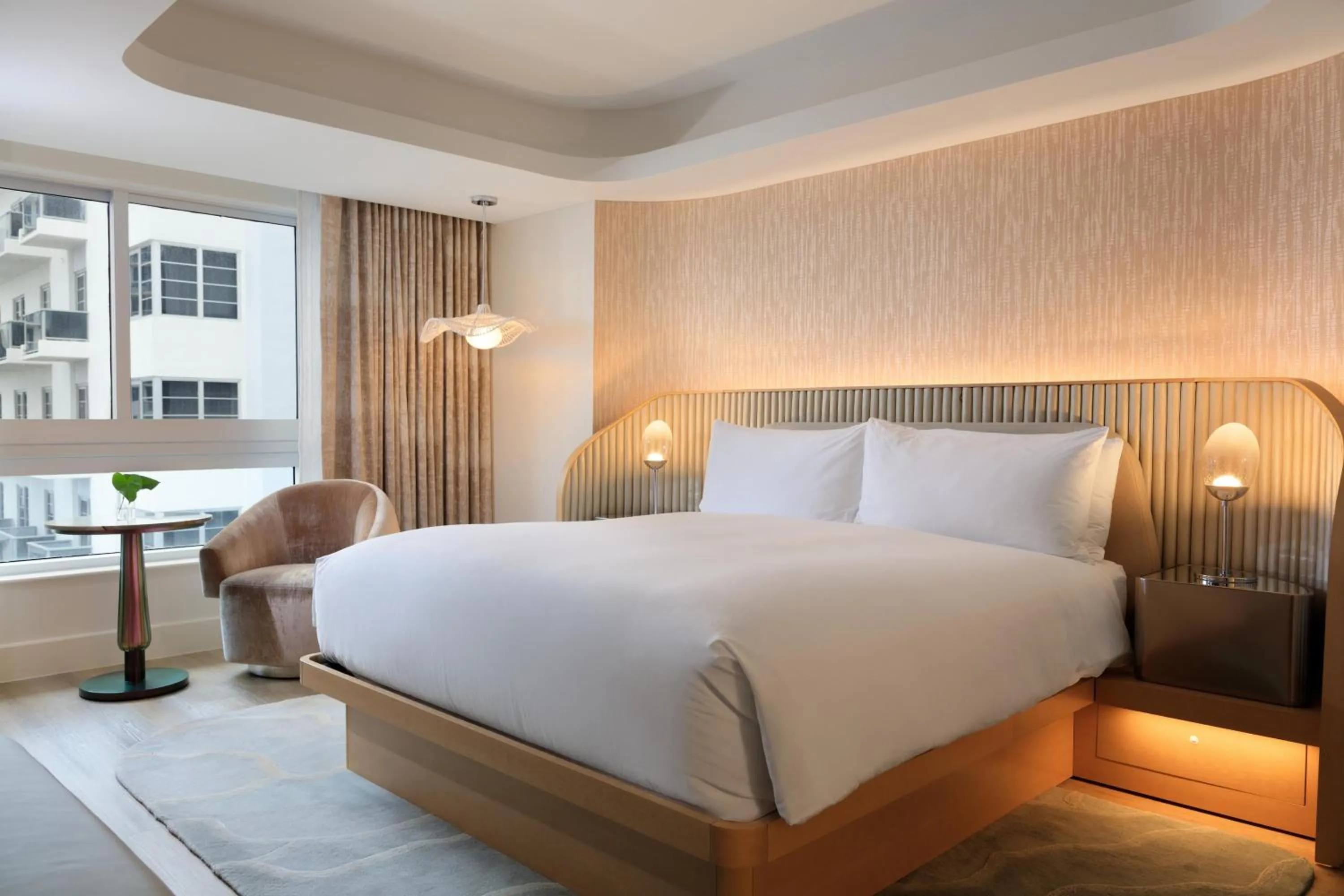 Bedroom, Bed in Andaz Miami Beach Resort & Spa