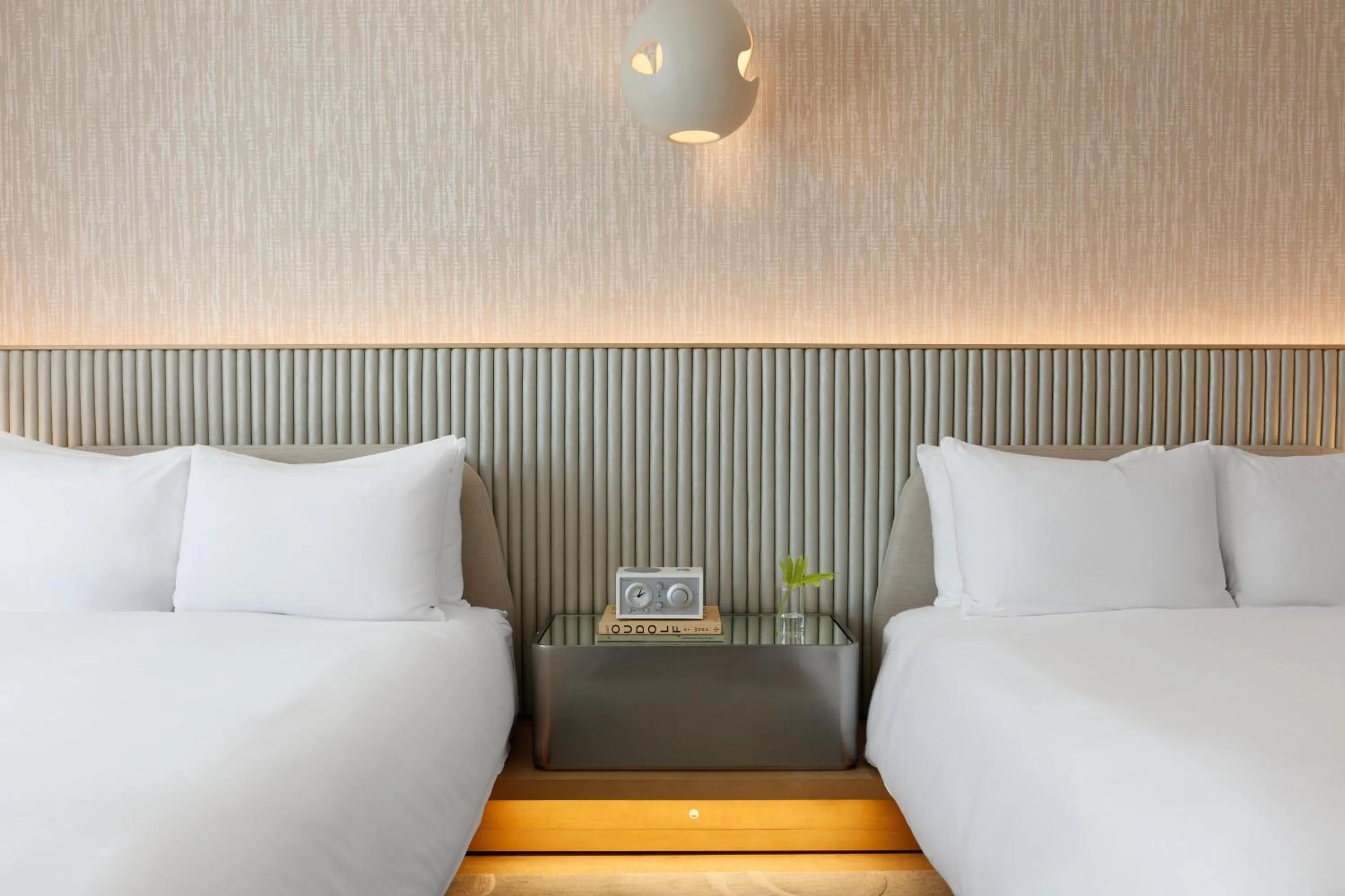 Bedroom, Bed in Andaz Miami Beach Resort & Spa