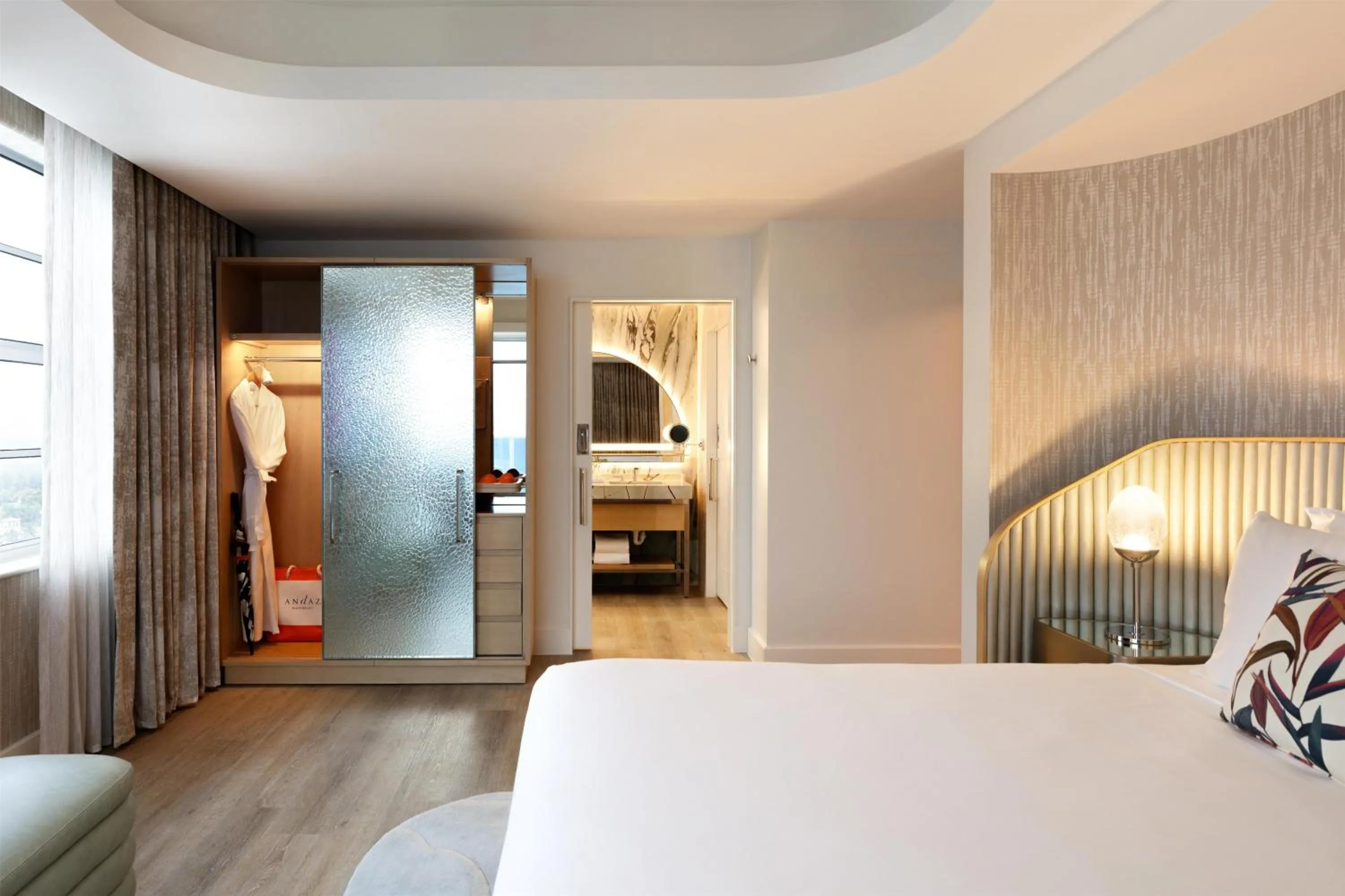 Photo of the whole room, Bed in Andaz Miami Beach Resort & Spa