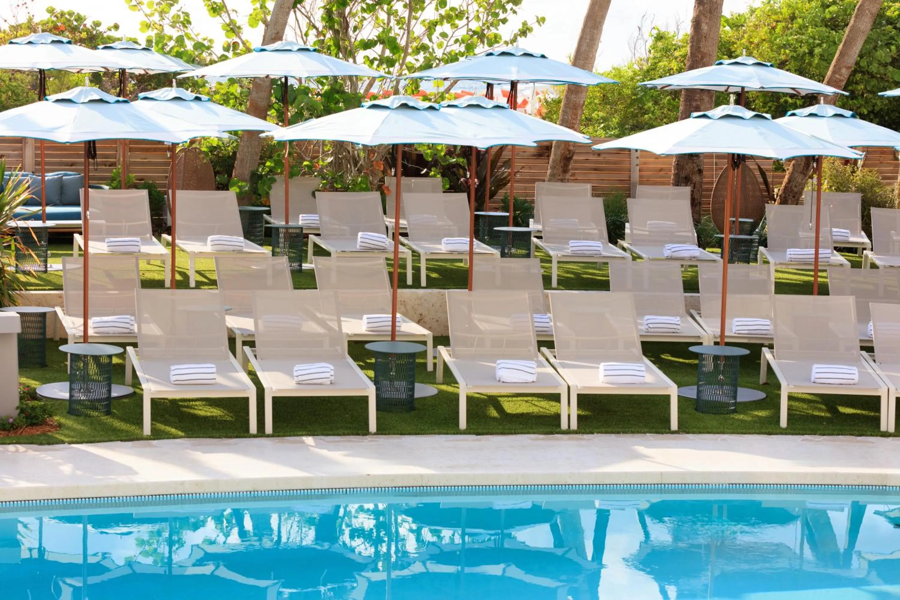 Swimming pool in Andaz Miami Beach, By Hyatt