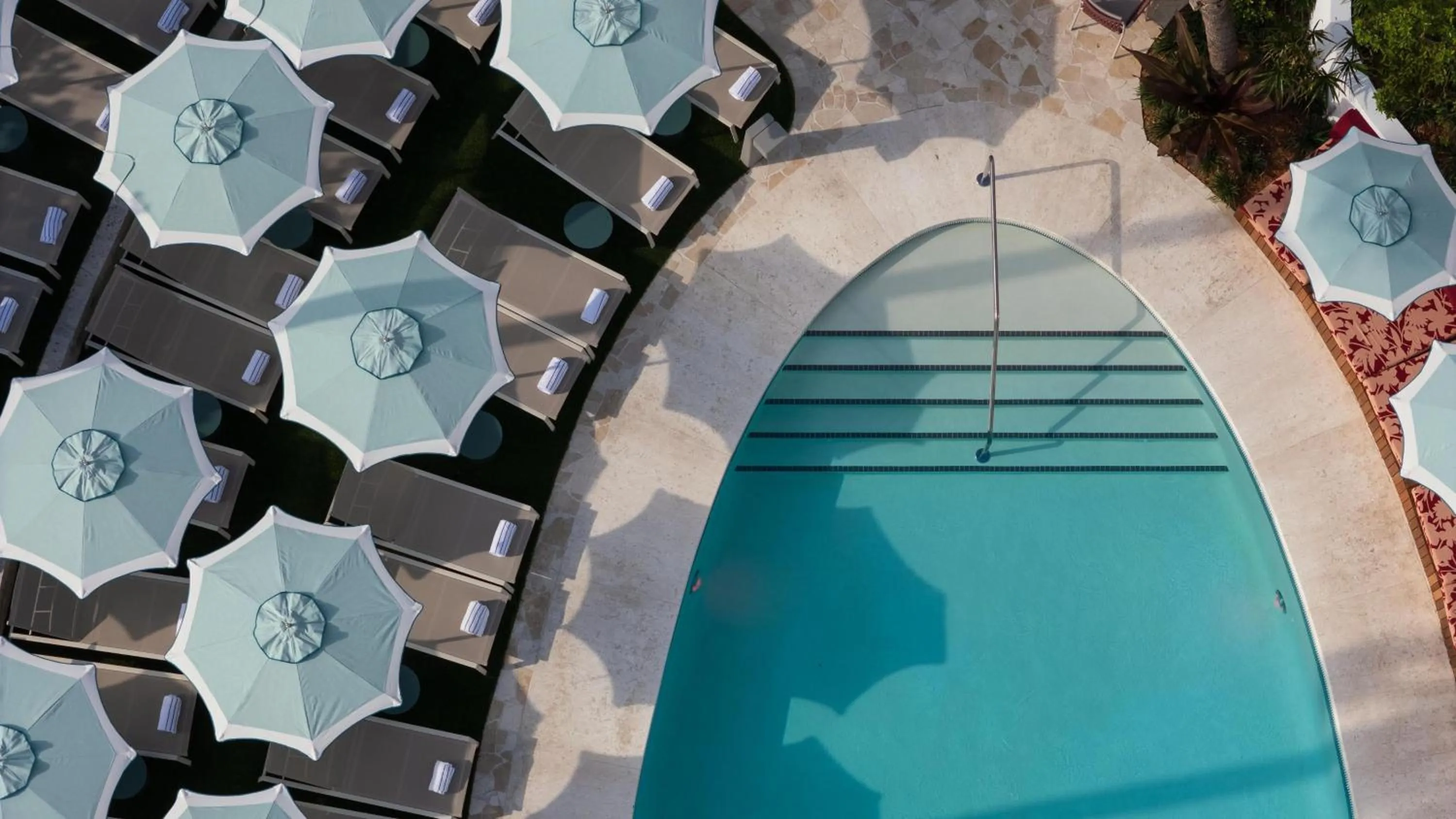 Swimming pool in Andaz Miami Beach Resort & Spa