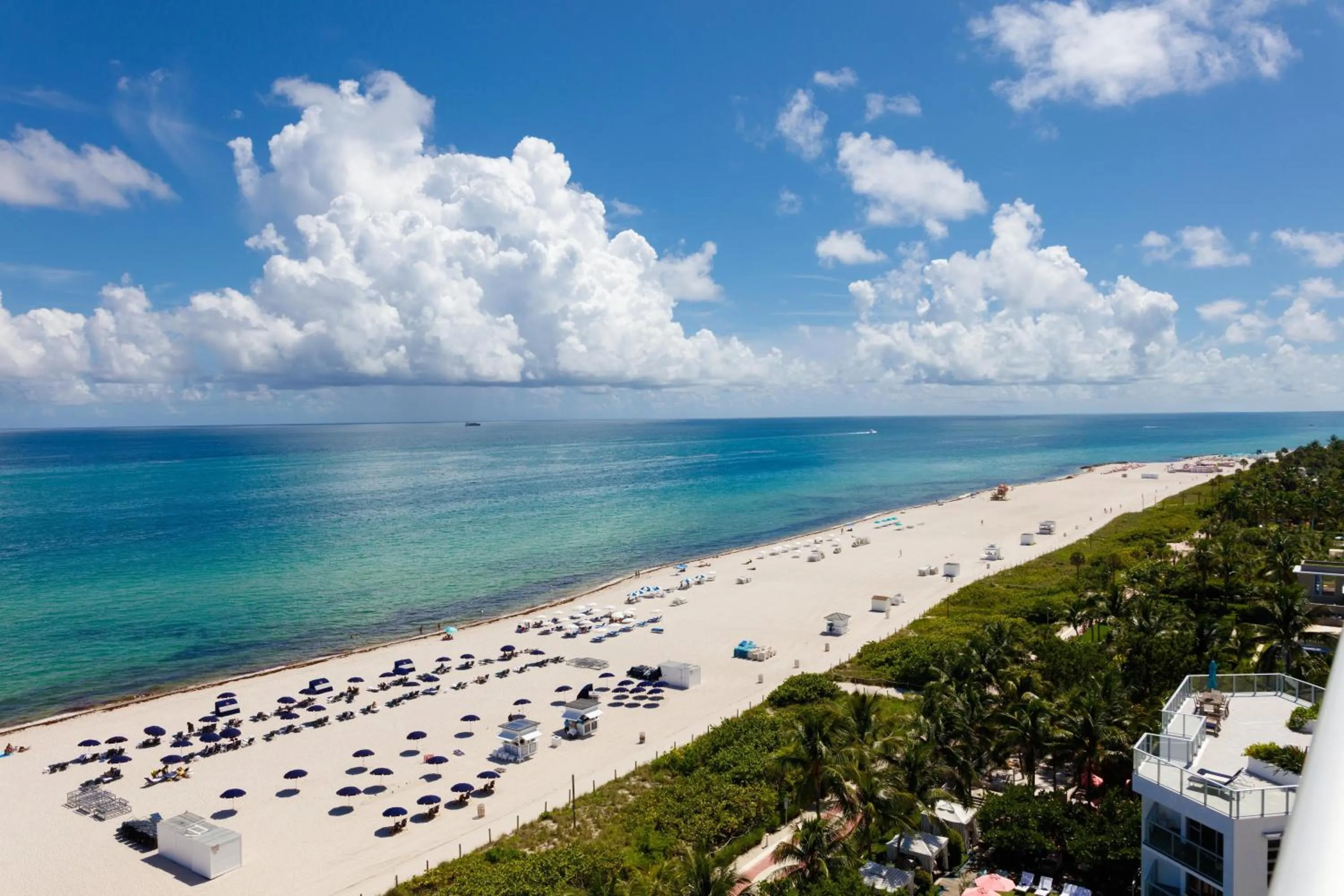 Bedroom in Andaz Miami Beach Resort & Spa