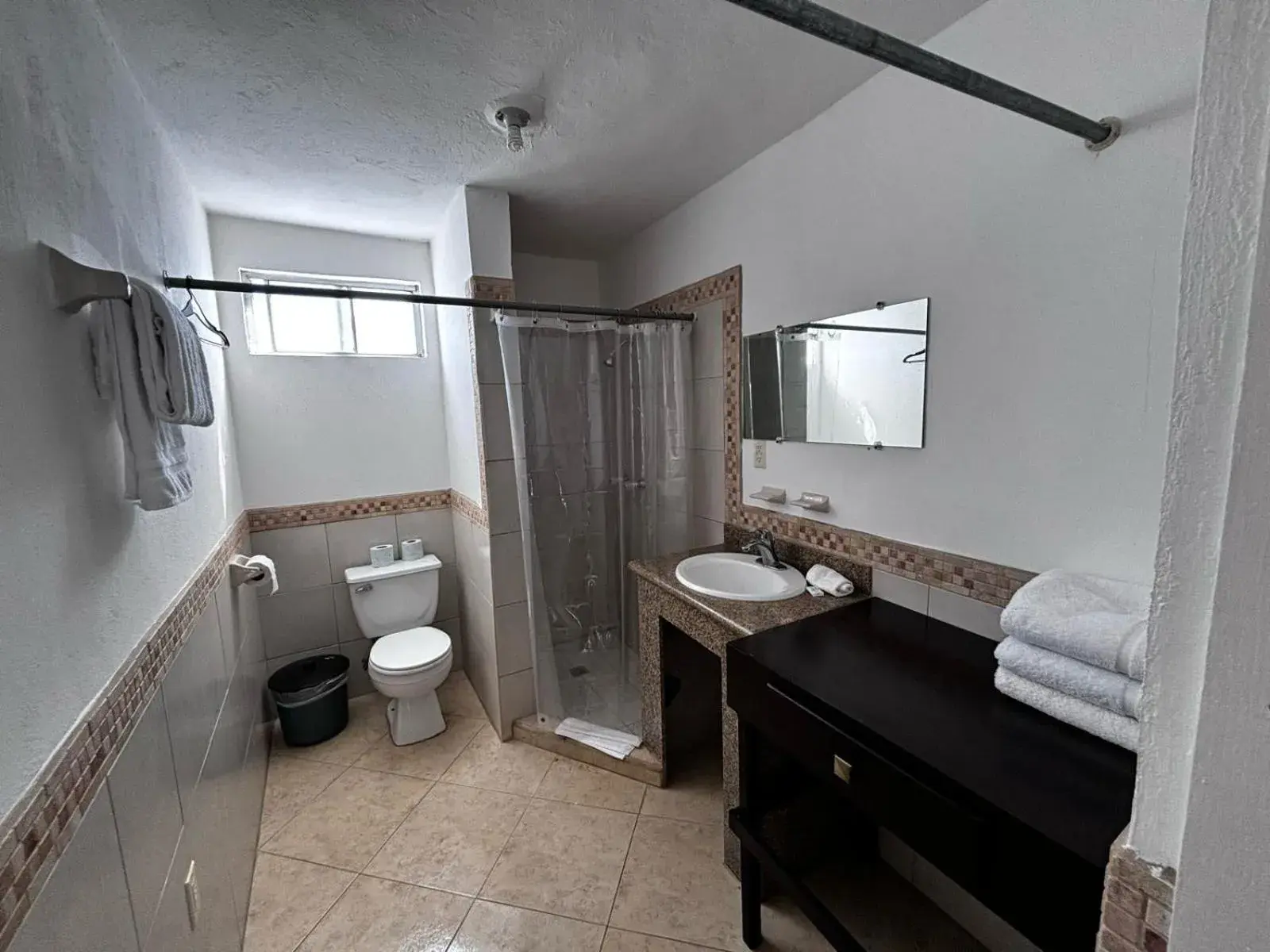 Three-Bedroom House in Whale Hill Three-Bedroom House in Whale Hill
