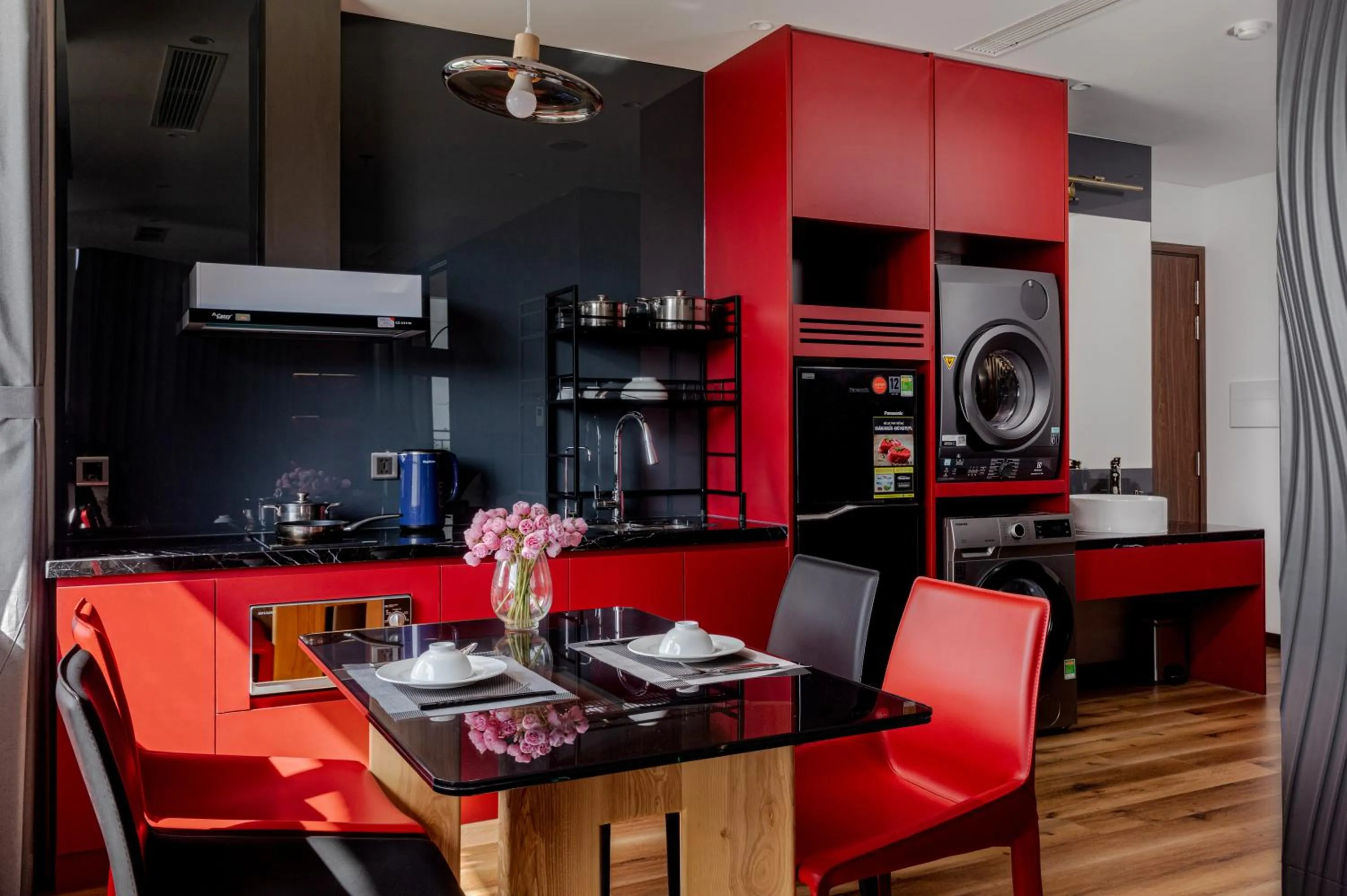 Kitchen or kitchenette in Taiyo Hotel & Apartment