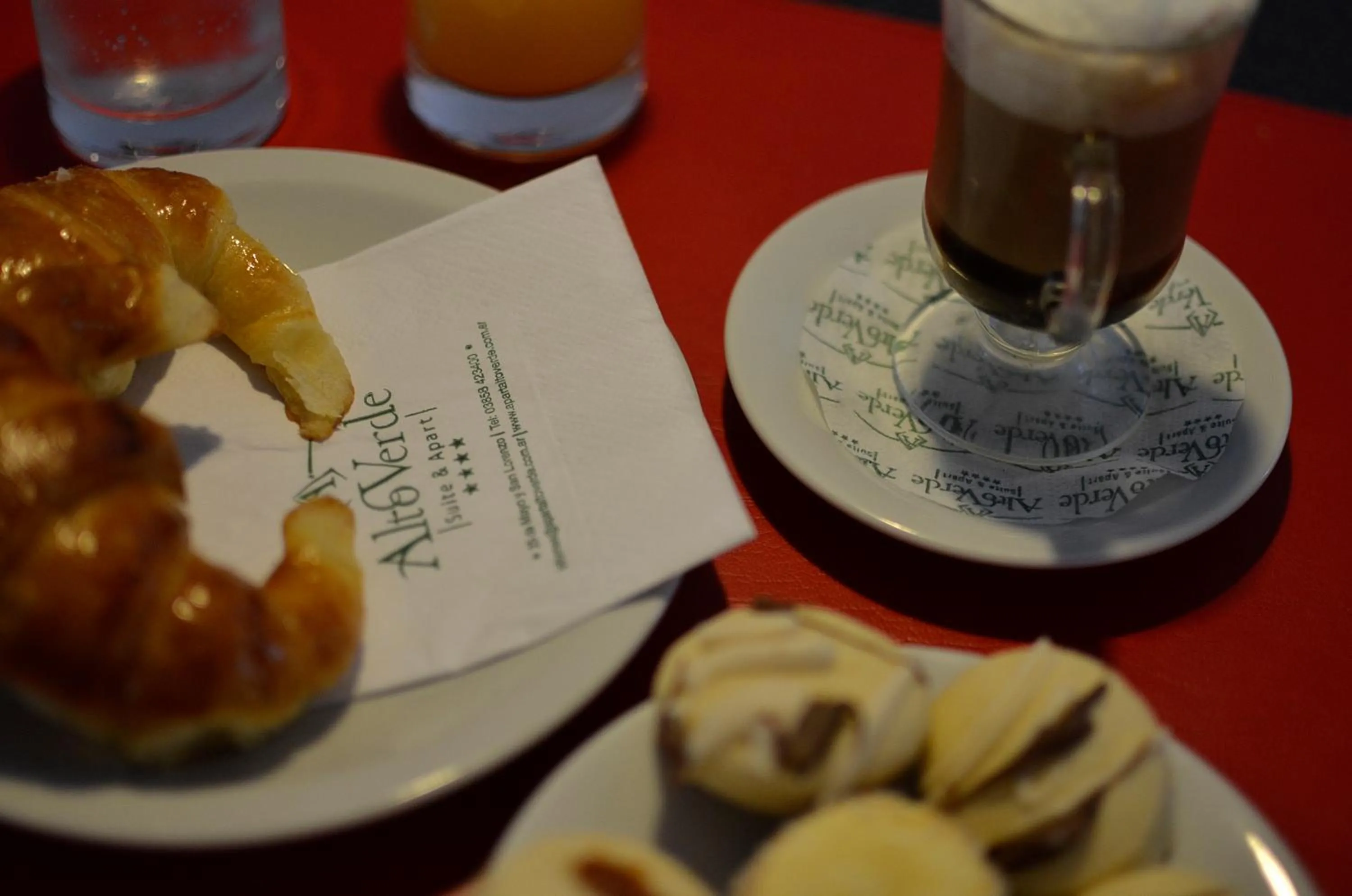 Breakfast in Alto Verde Suite & Apart