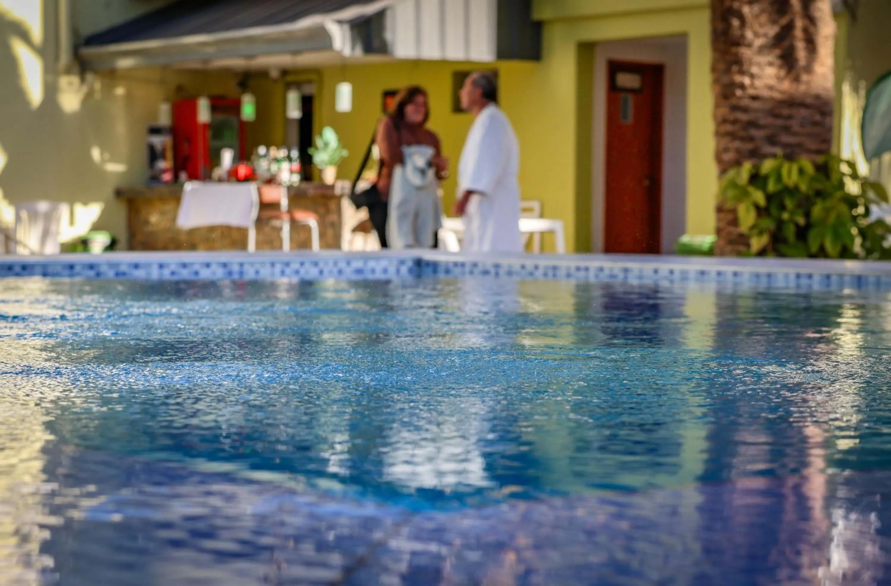 Swimming pool in Alto Verde Suite & Apart