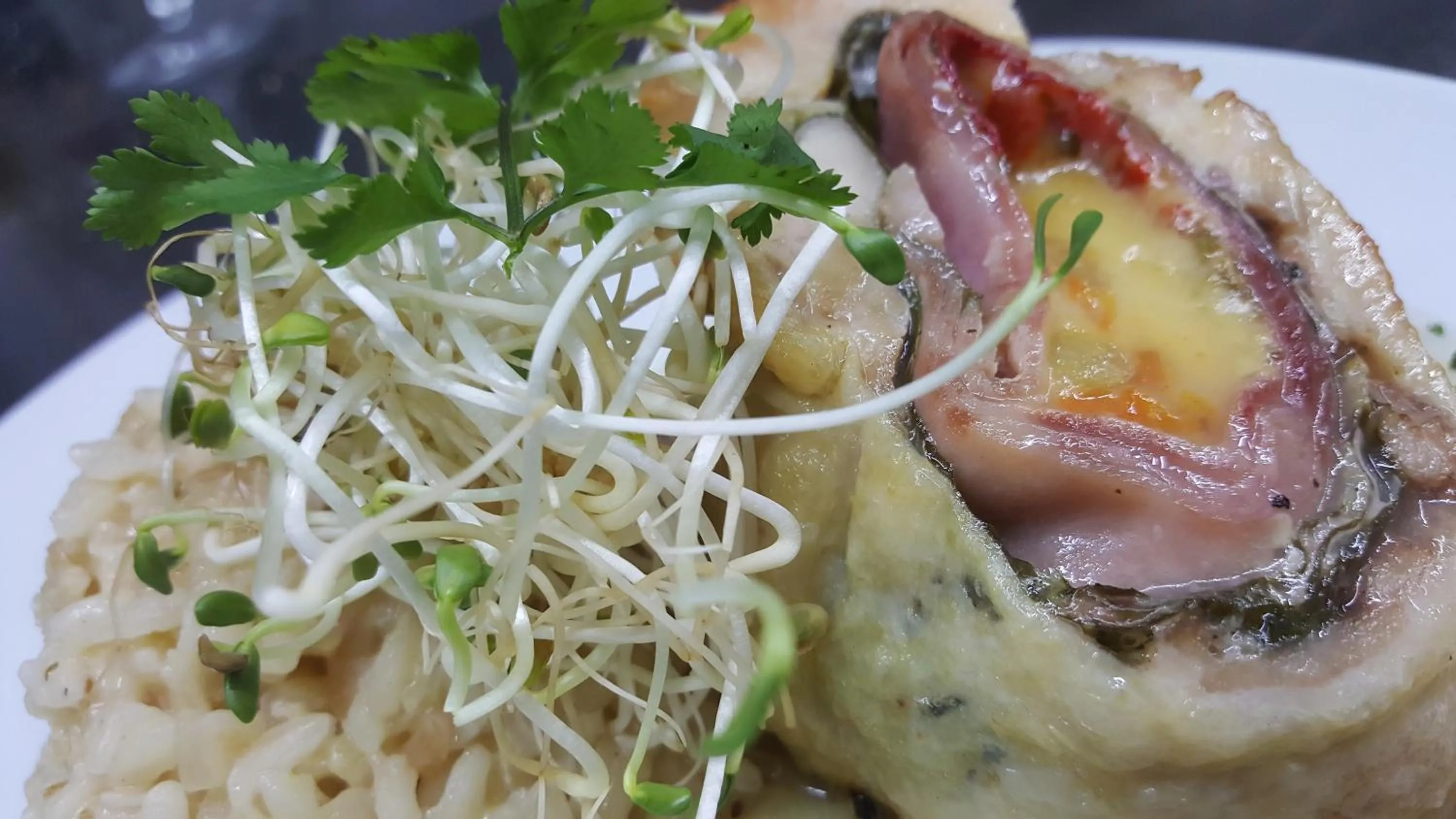 Restaurant/places to eat in Alto Verde Suite & Apart
