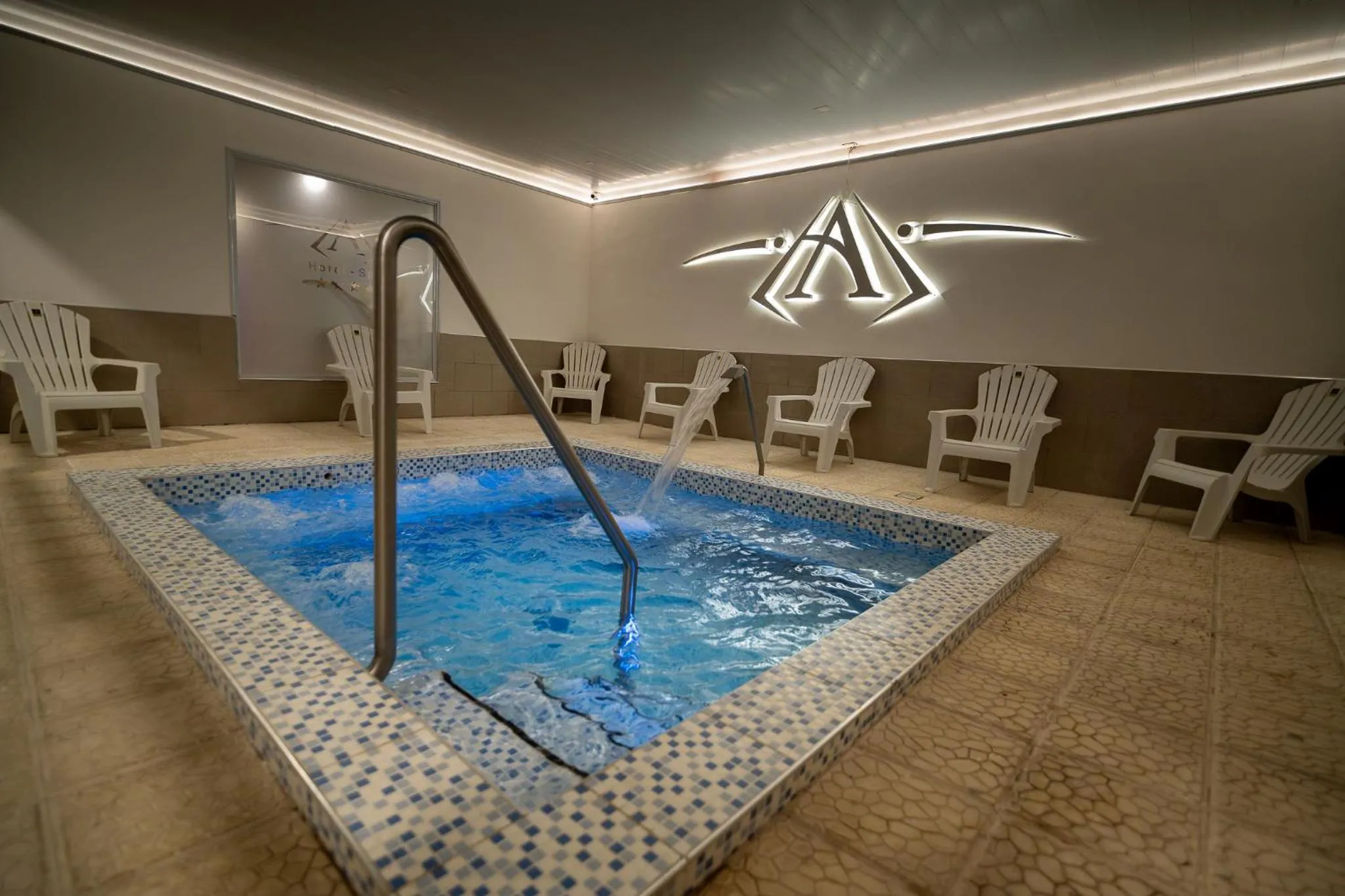 Hot Tub in Alto Verde Suite & Apart