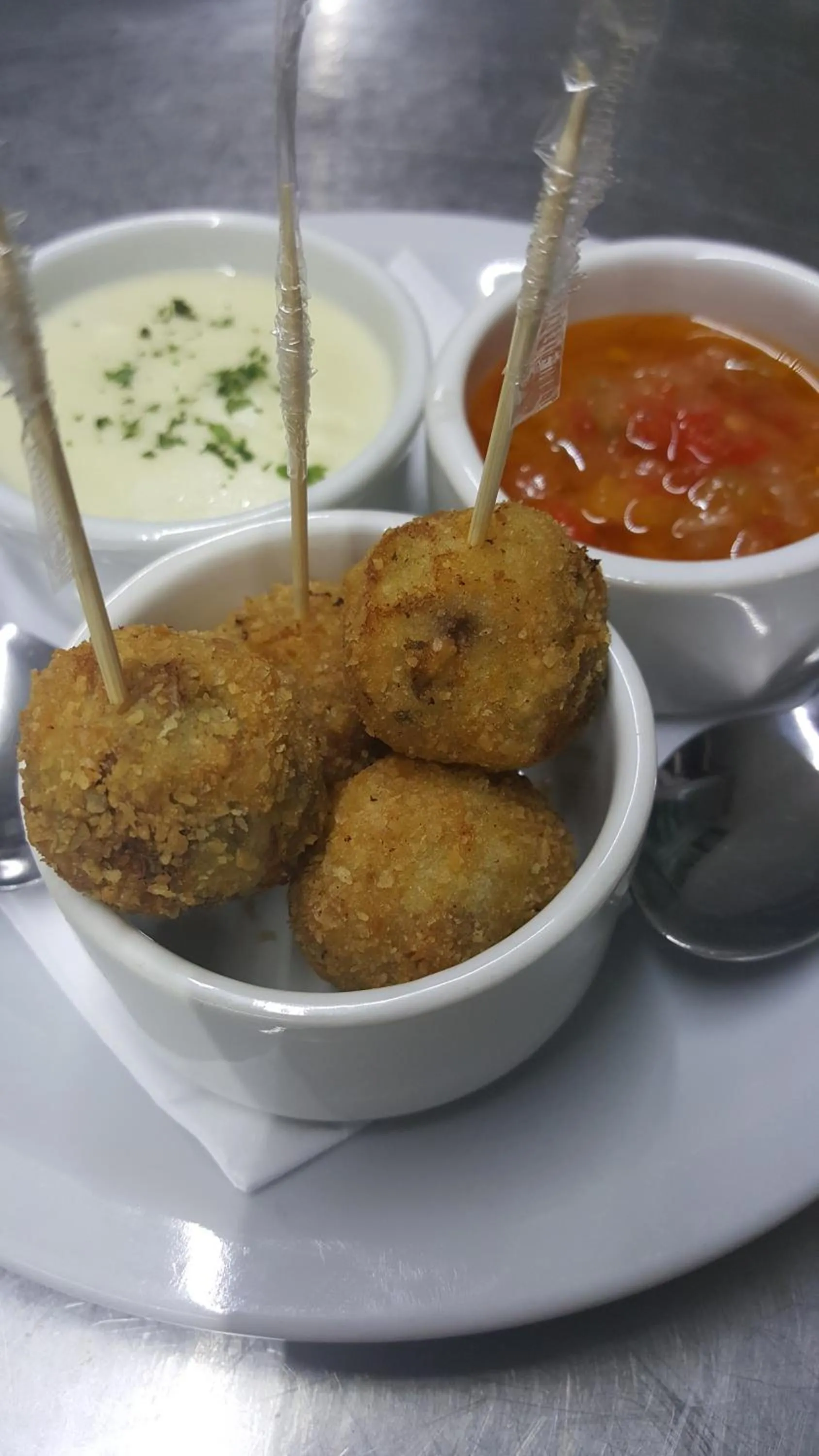 Restaurant/places to eat in Alto Verde Suite & Apart