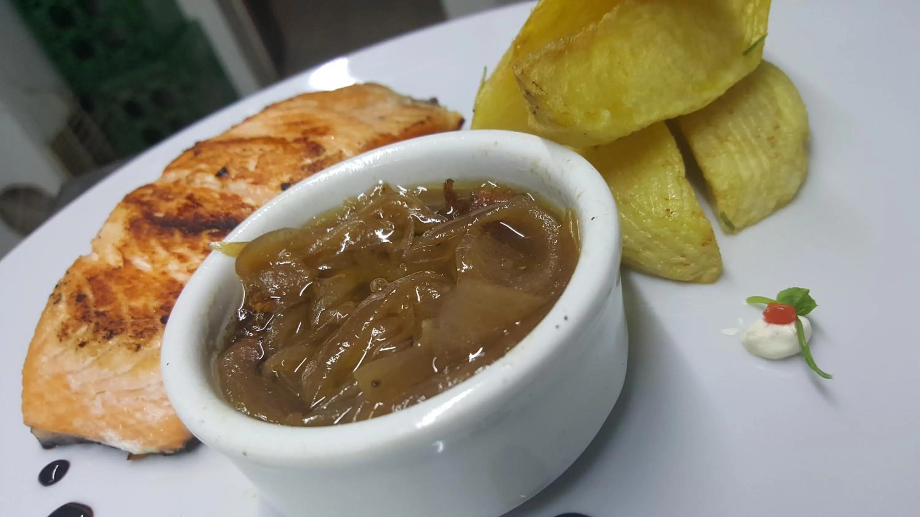 Restaurant/places to eat in Alto Verde Suite & Apart