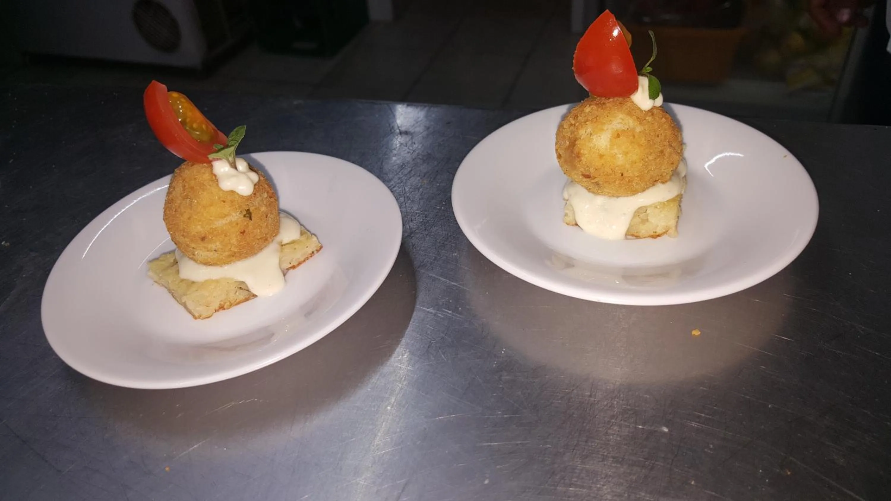 Restaurant/places to eat in Alto Verde Suite & Apart