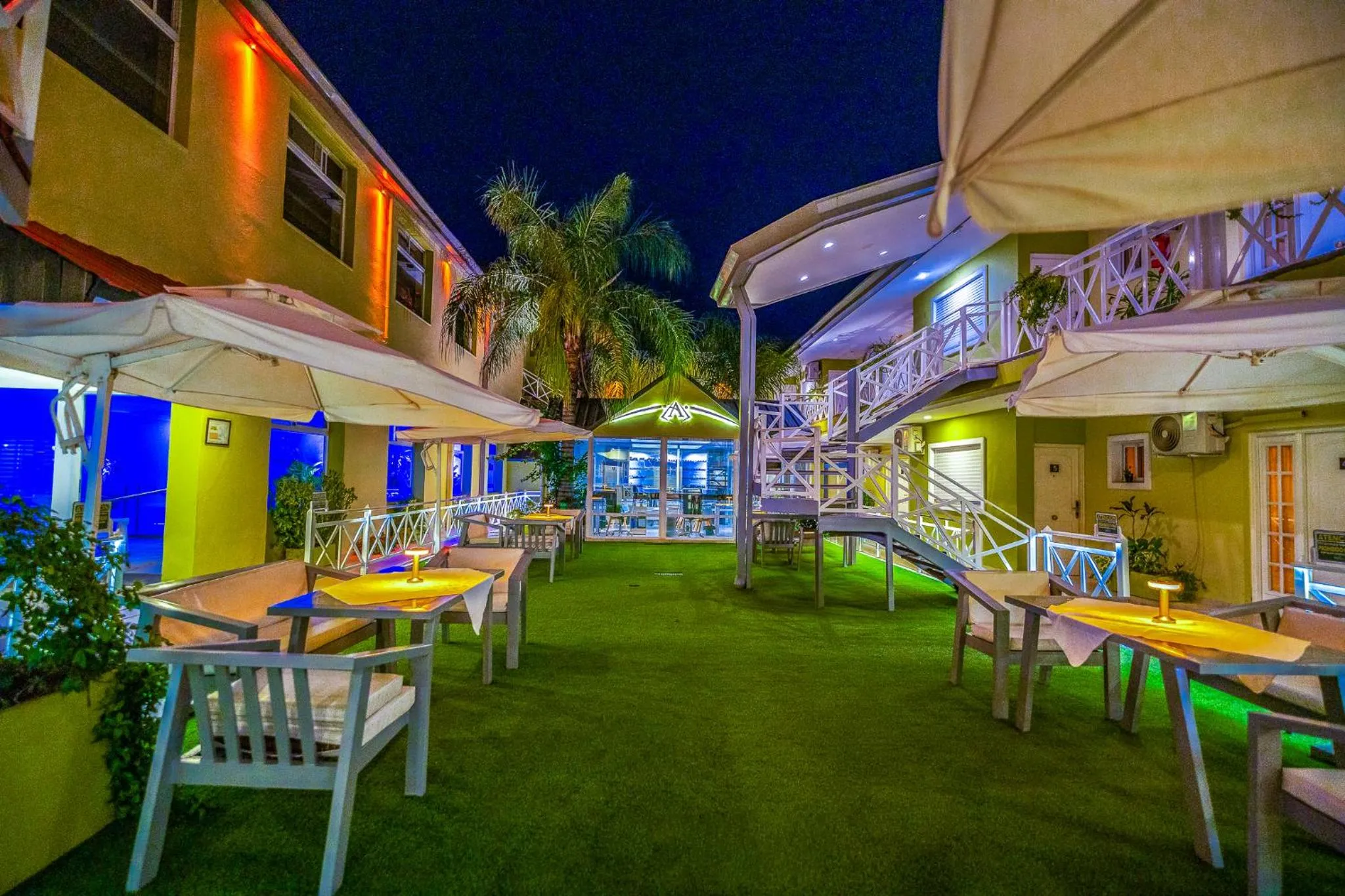 Patio in Alto Verde Suite & Apart