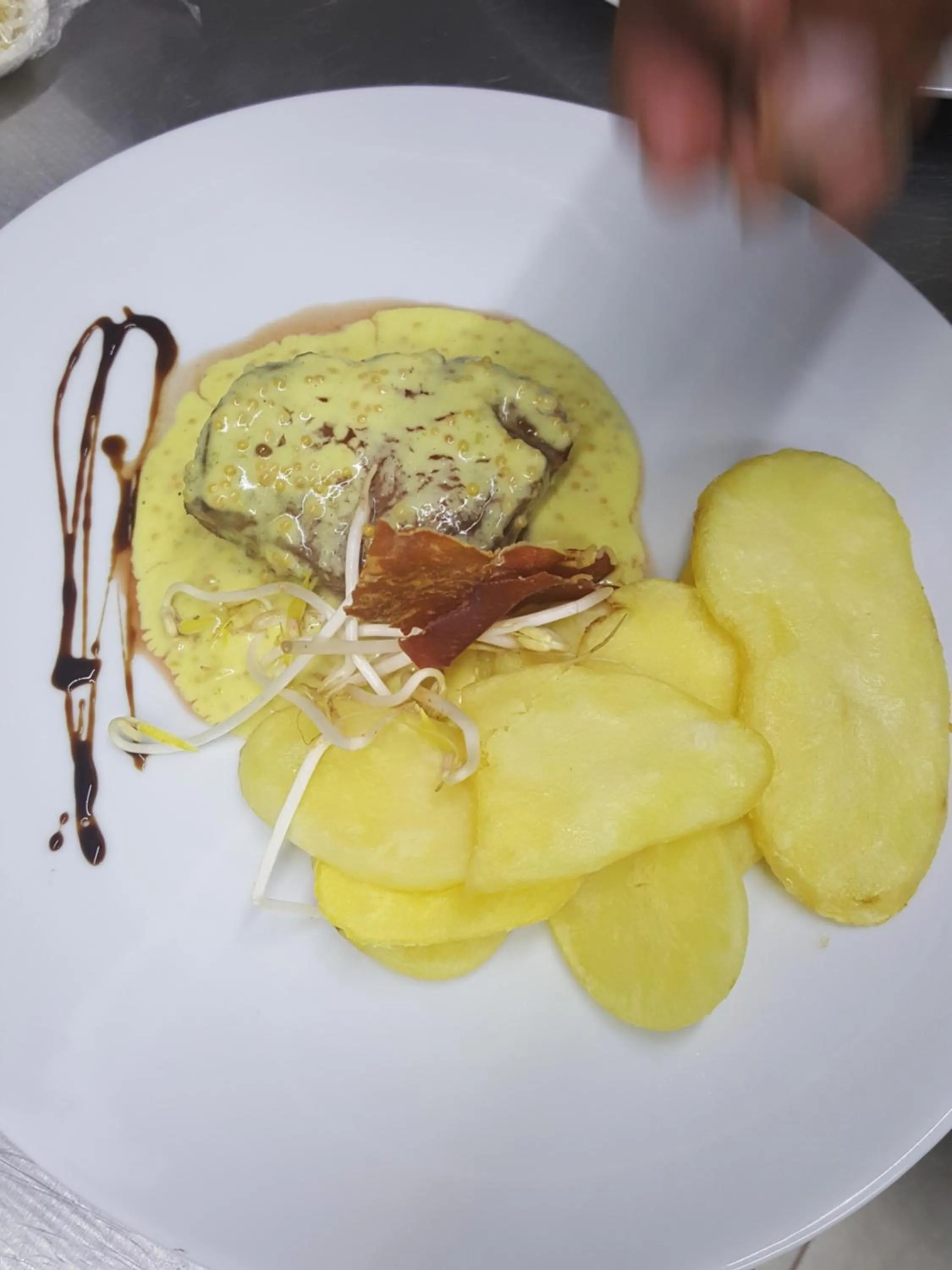 Restaurant/places to eat in Alto Verde Suite & Apart