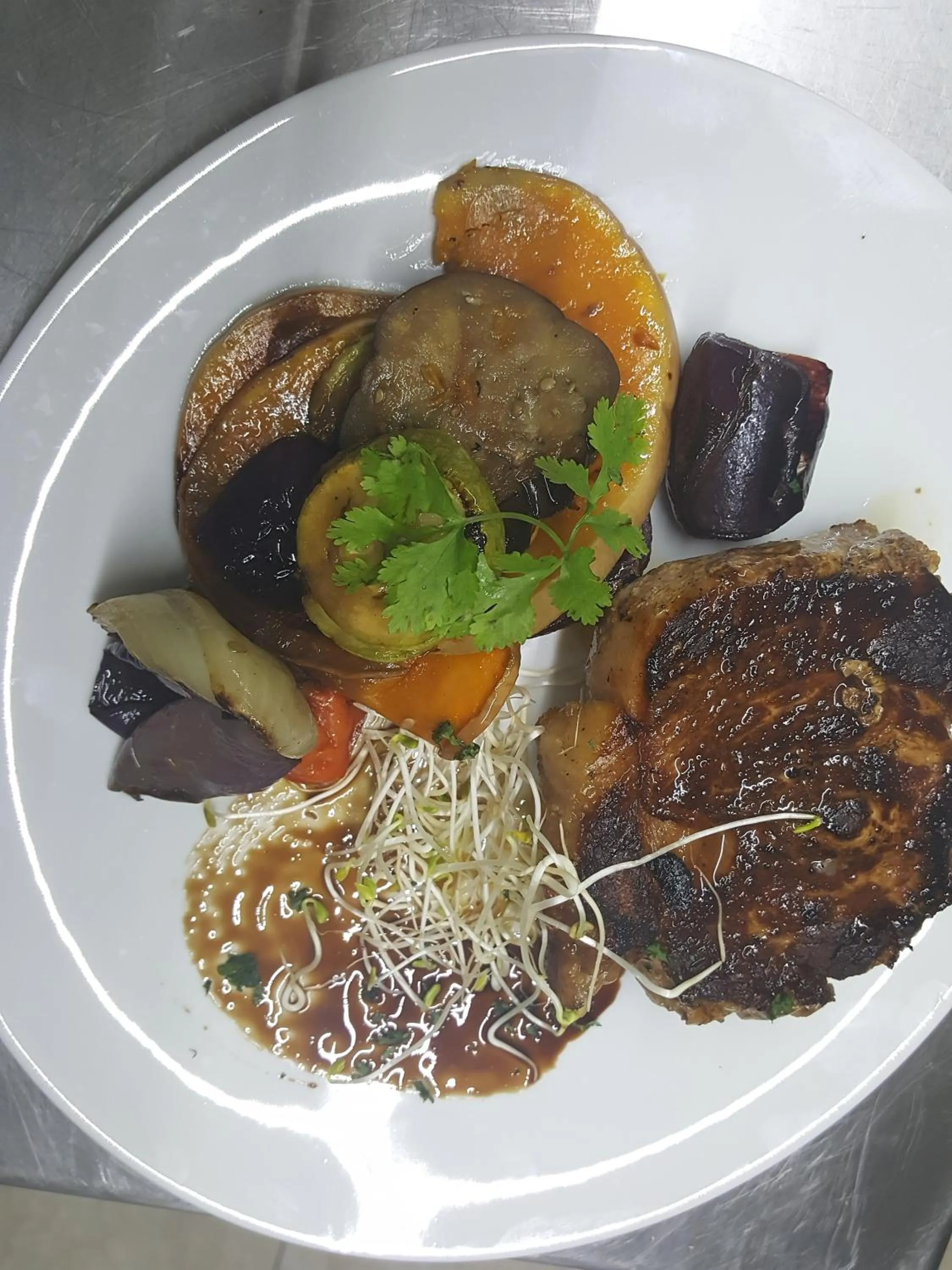 Restaurant/places to eat in Alto Verde Suite & Apart