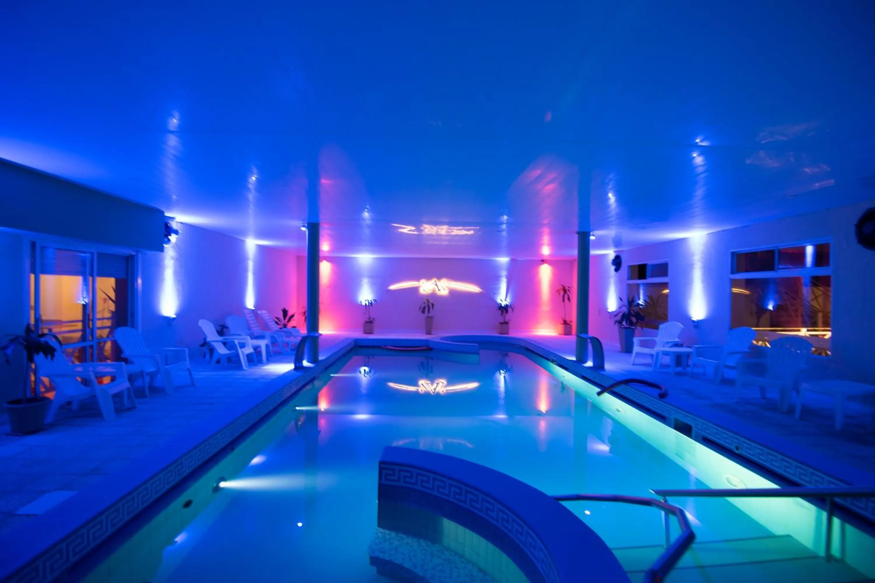 Swimming pool in Alto Verde Suite & Apart