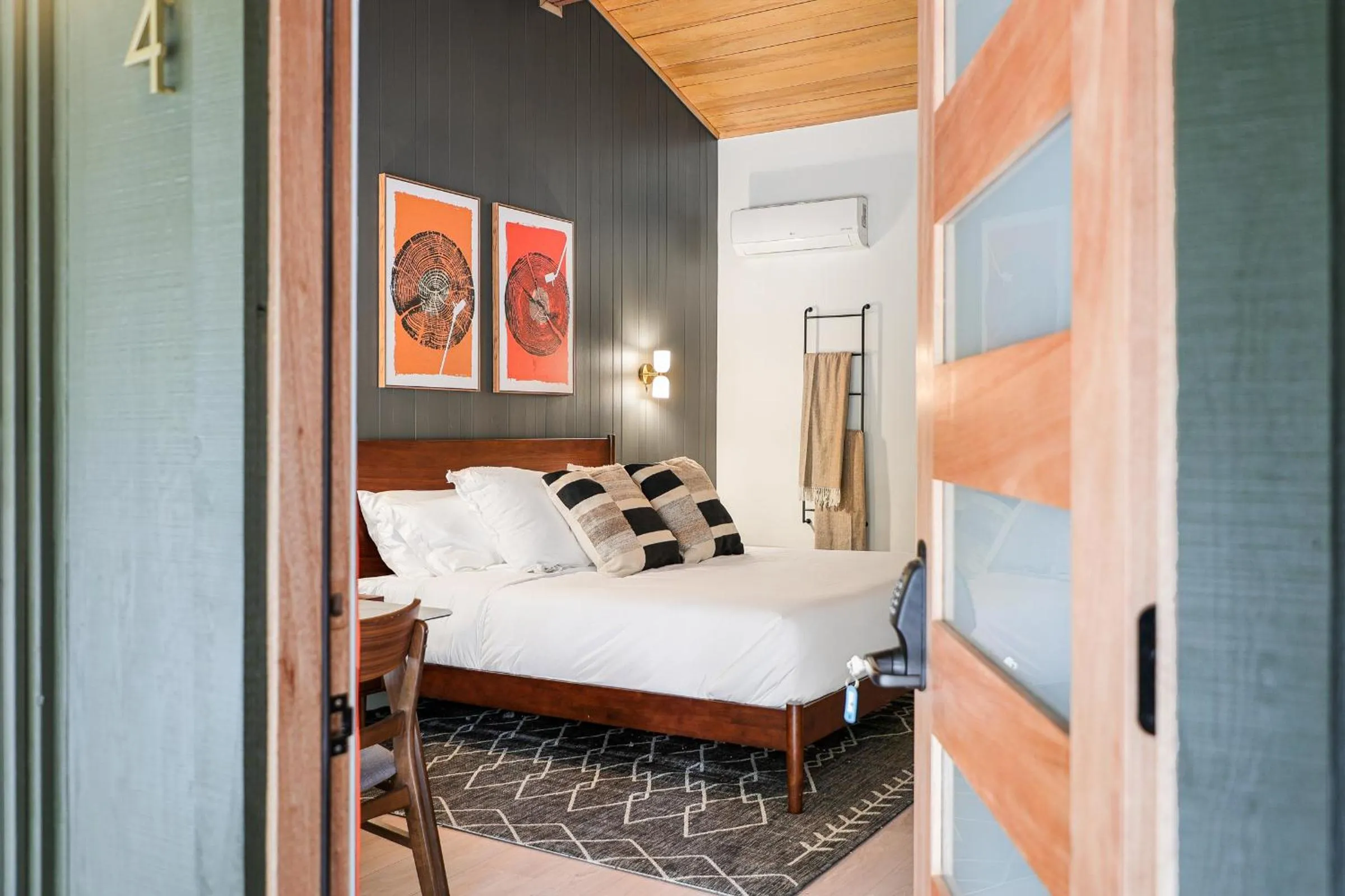 Bed in Cave Springs Resort