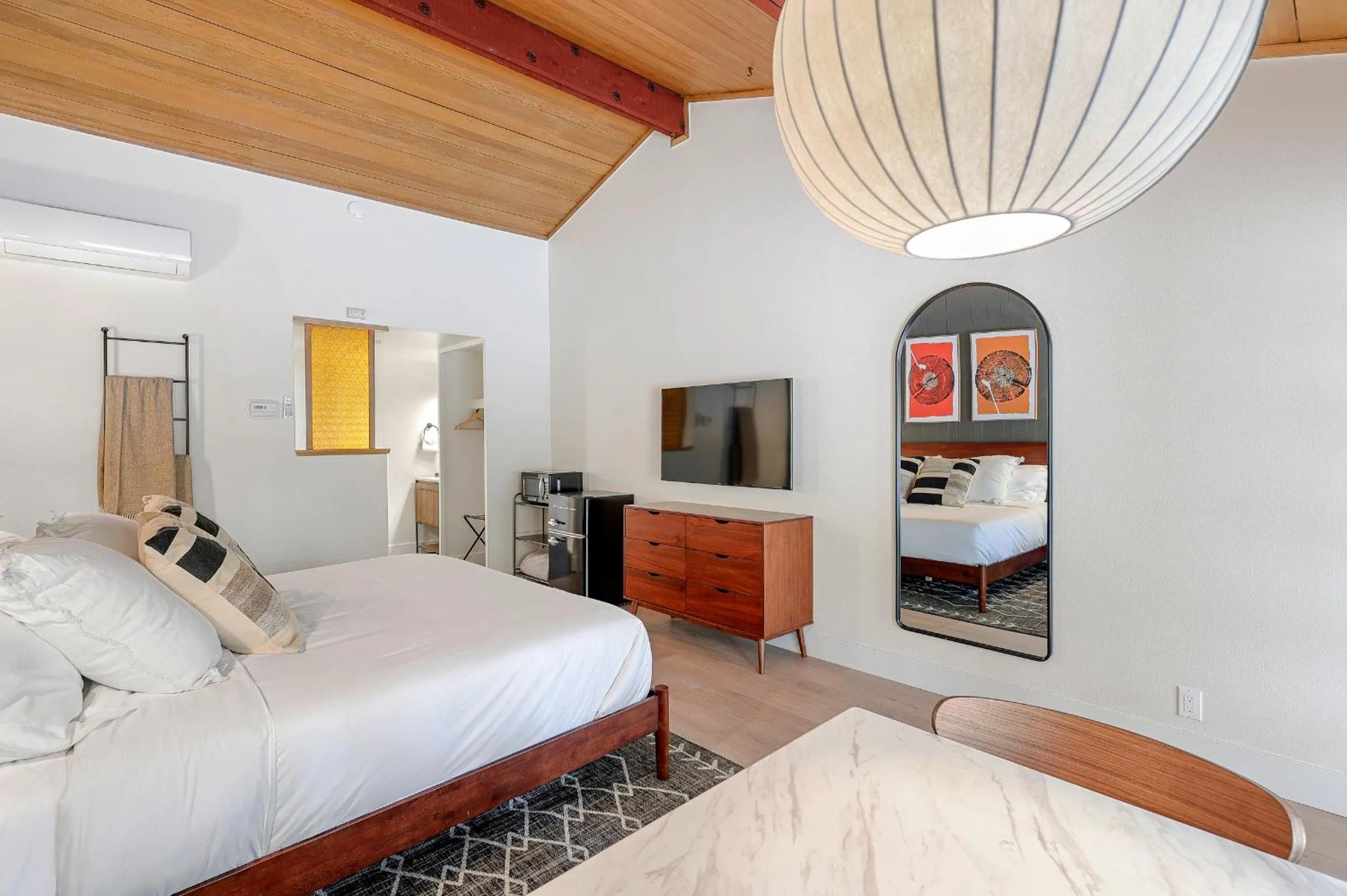 Bed in Cave Springs Resort