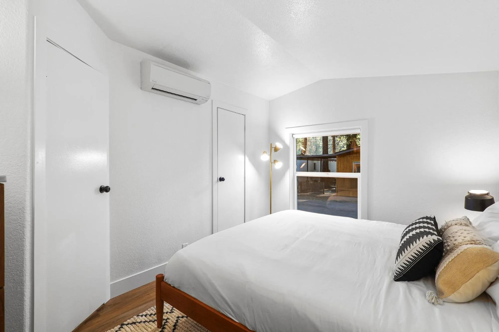 Bed in Cave Springs Resort