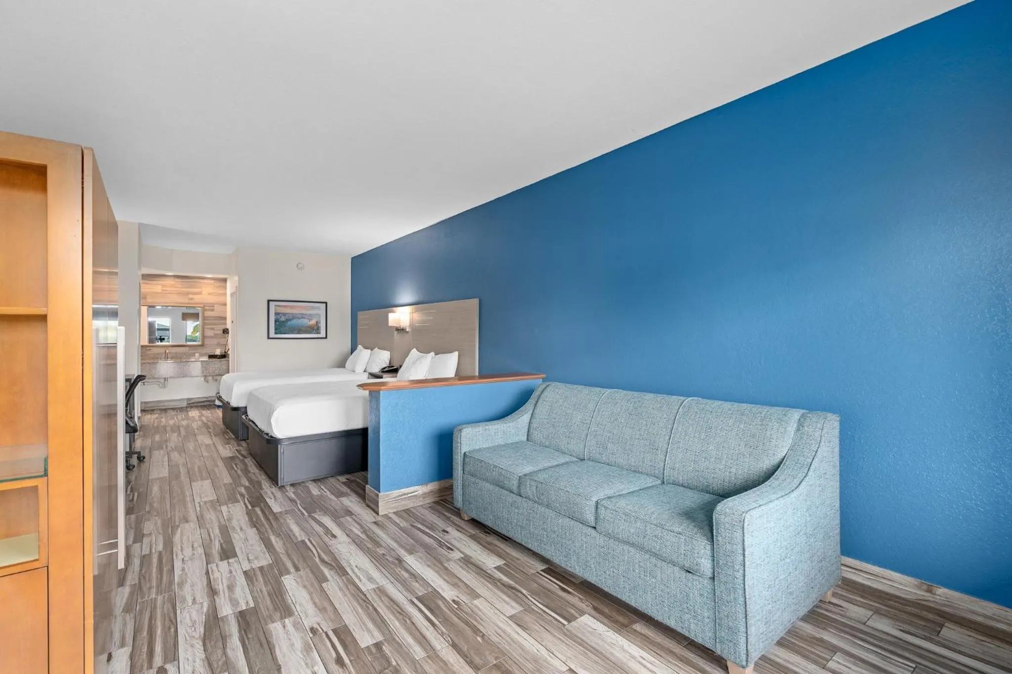 Bedroom in Baymont by Wyndham Orlando Downtown