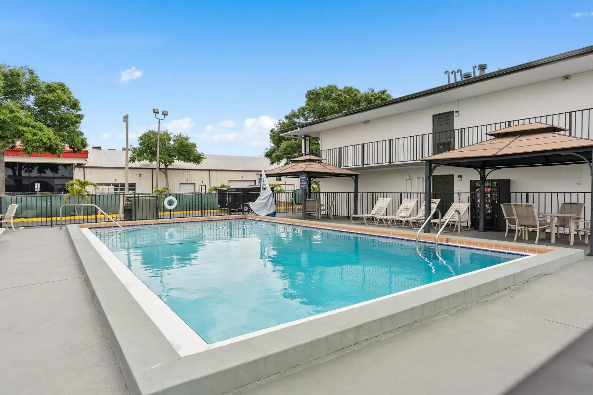 Swimming pool in Baymont by Wyndham Orlando Downtown Swimming pool in Baymont by Wyndham Orlando Downtown
