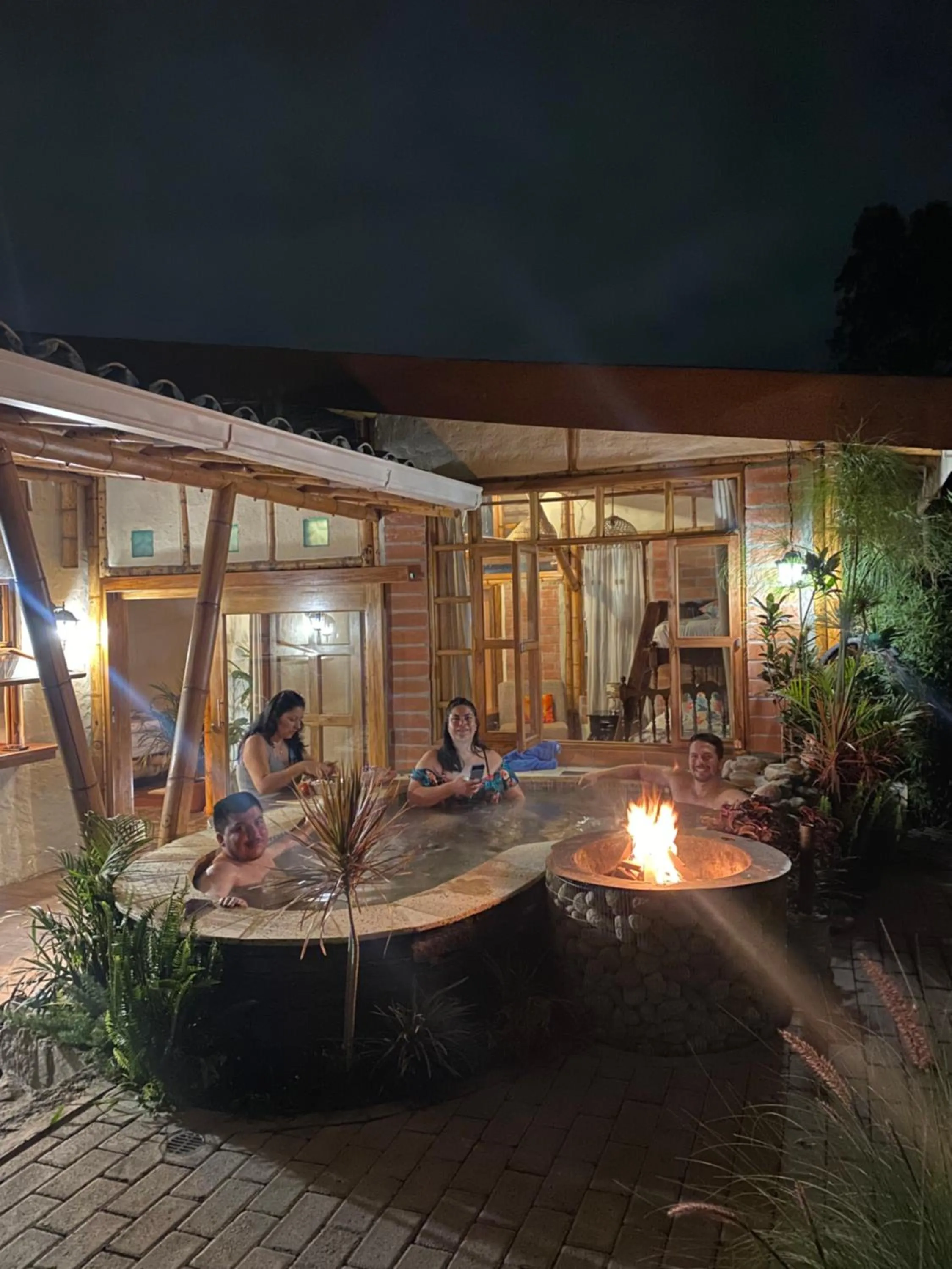 Night in Hostería Colibri Aeropuerto