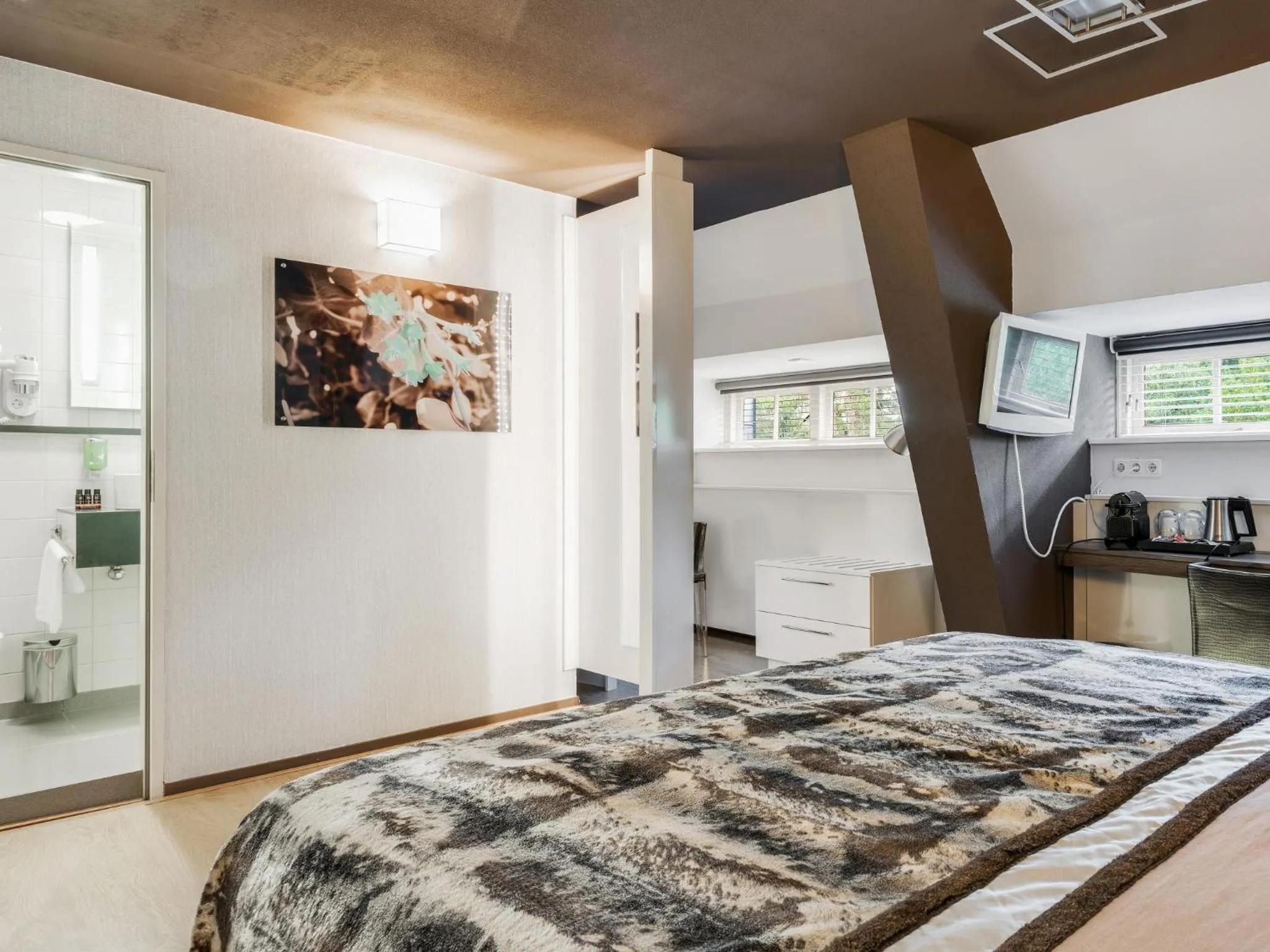 Photo of the whole room, Bed in Hotel Woudschoten