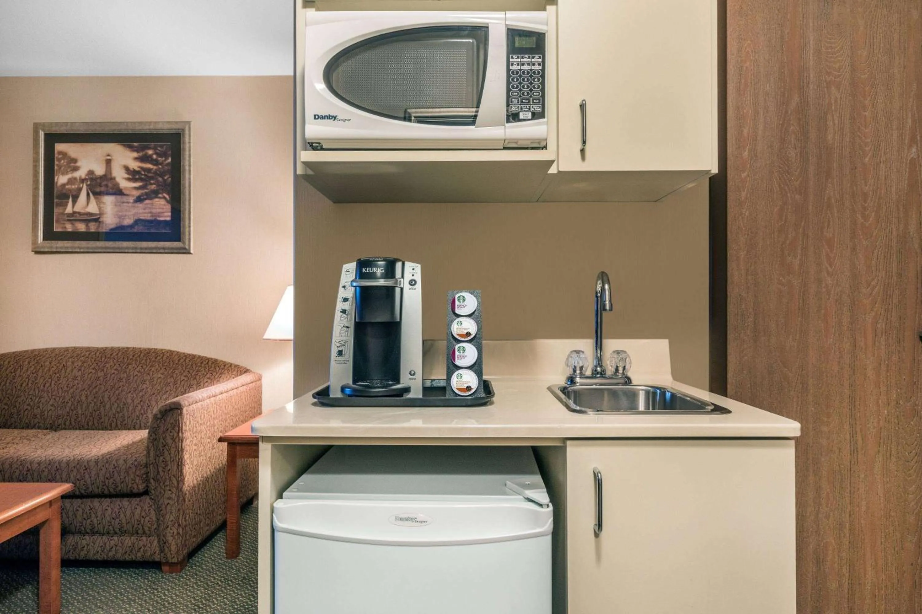 Photo of the whole room in Ramada by Wyndham Clairmont/Grande Prairie