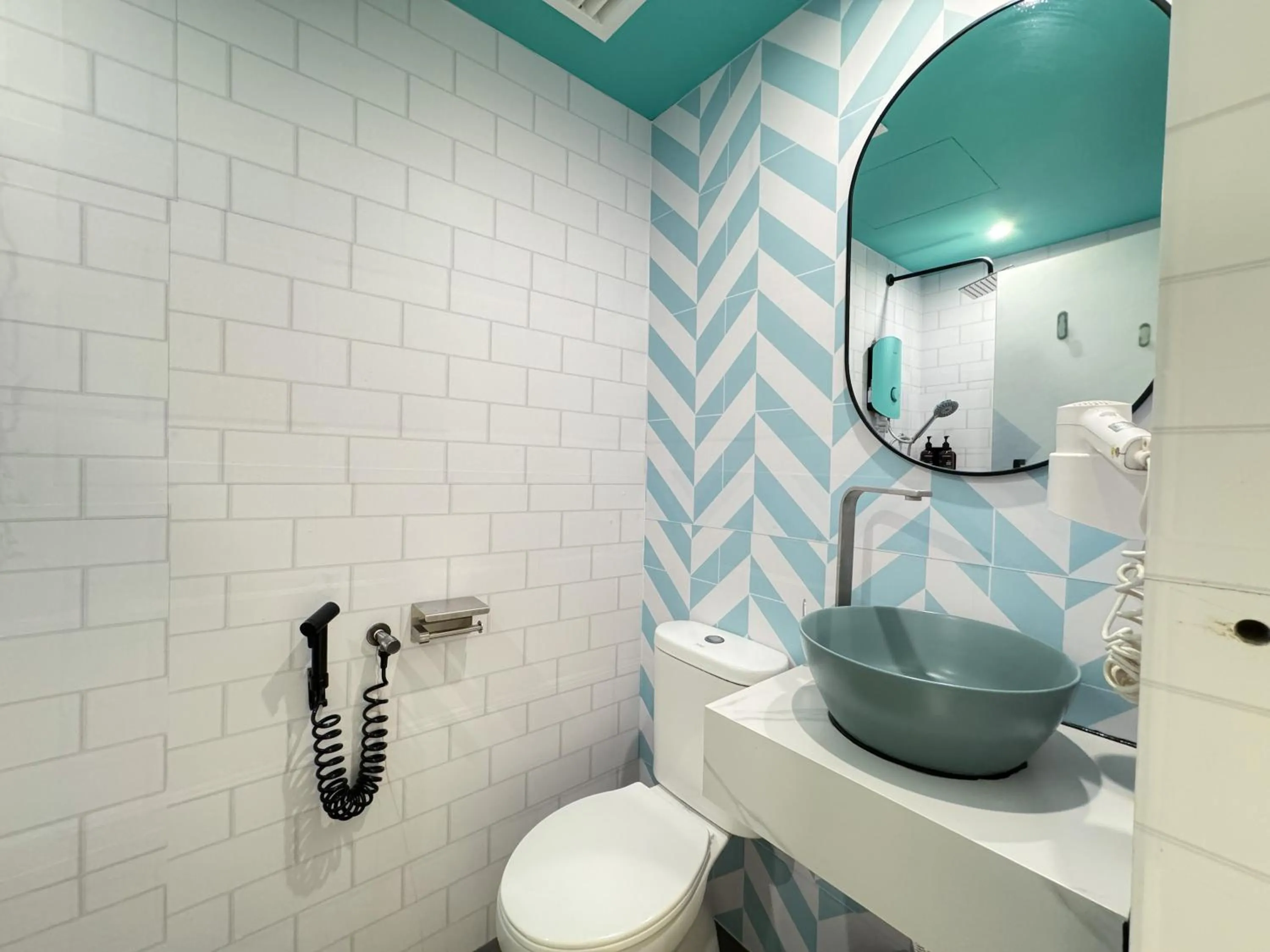 Bathroom in Apple 1 Hotel Gurney