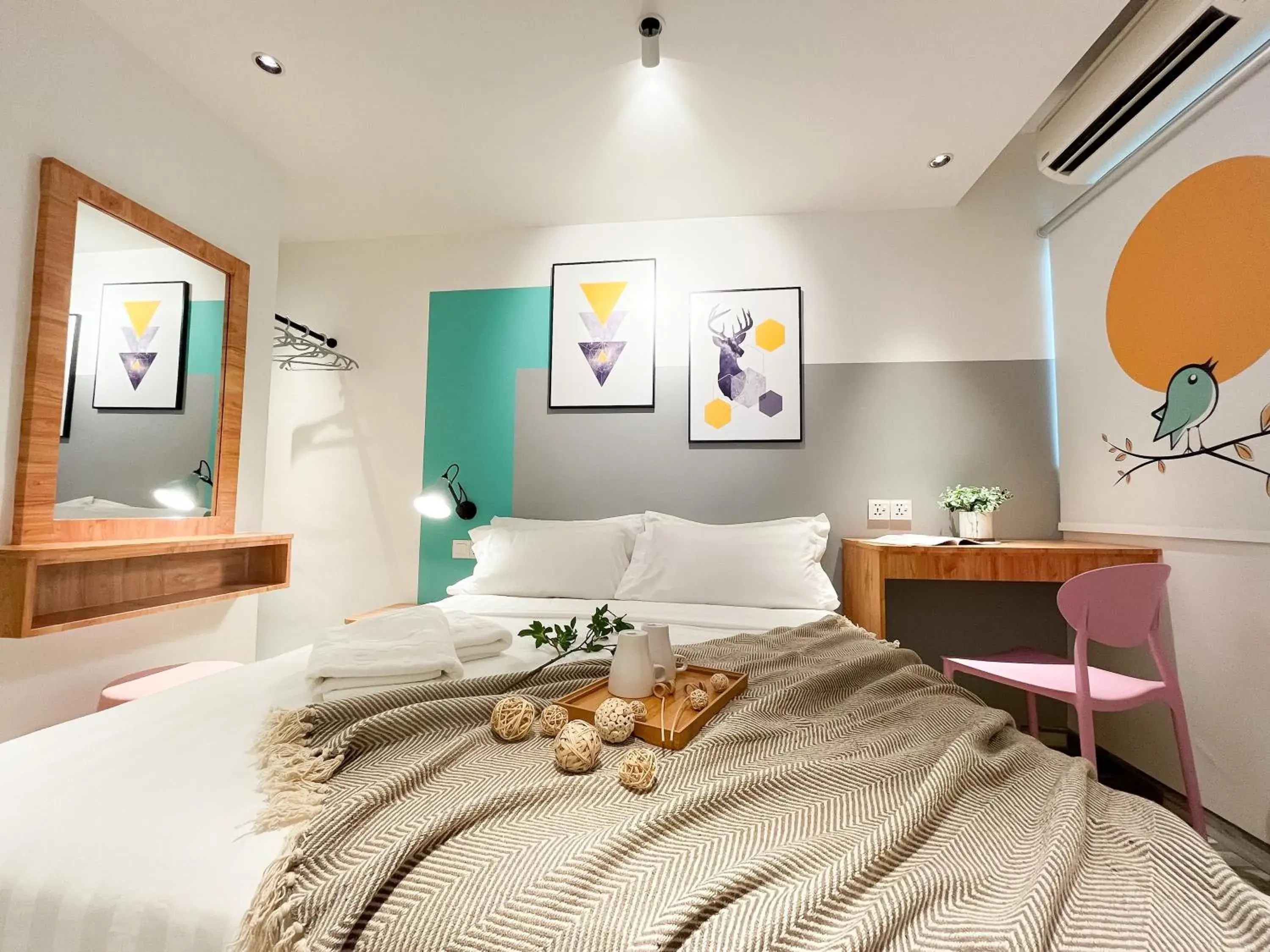 Bed in Apple 1 Hotel Gurney Bed in Apple 1 Hotel Gurney