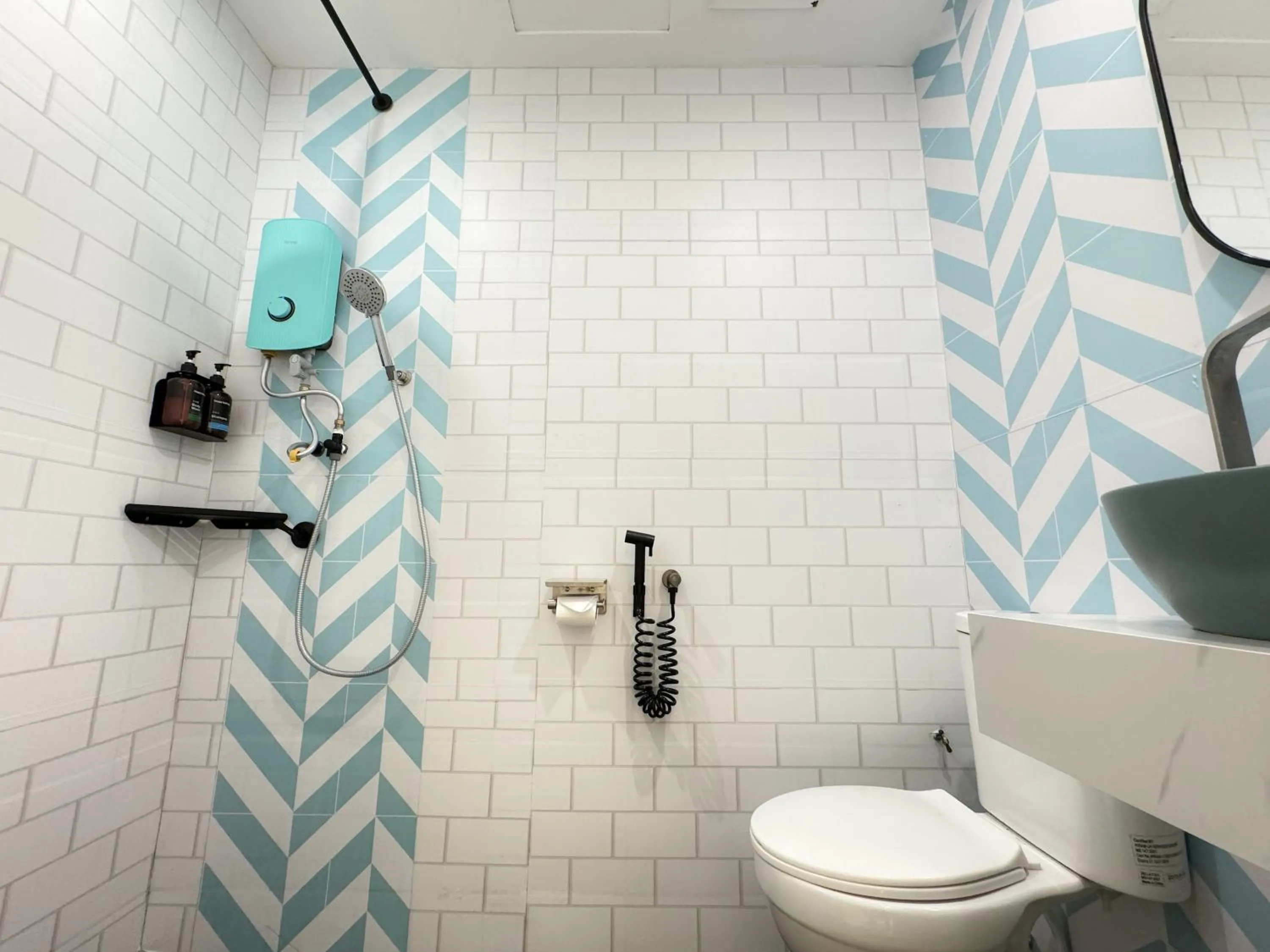 Bathroom in Apple 1 Hotel Gurney